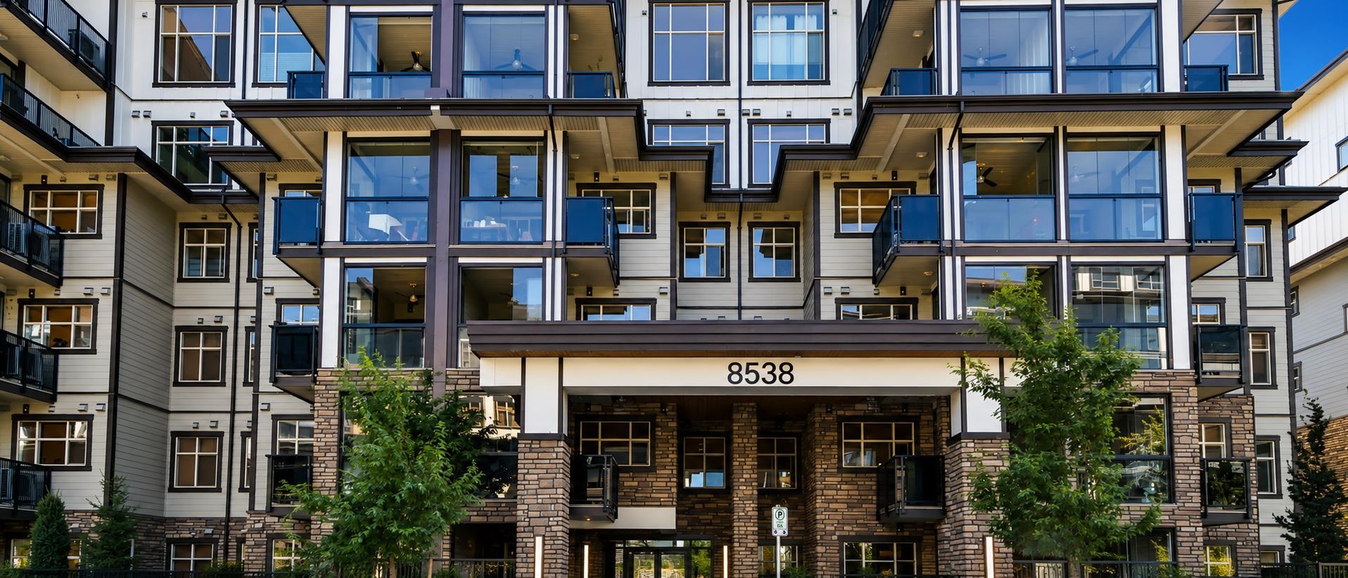 201 8538 203A STREET, R3160220, BC,