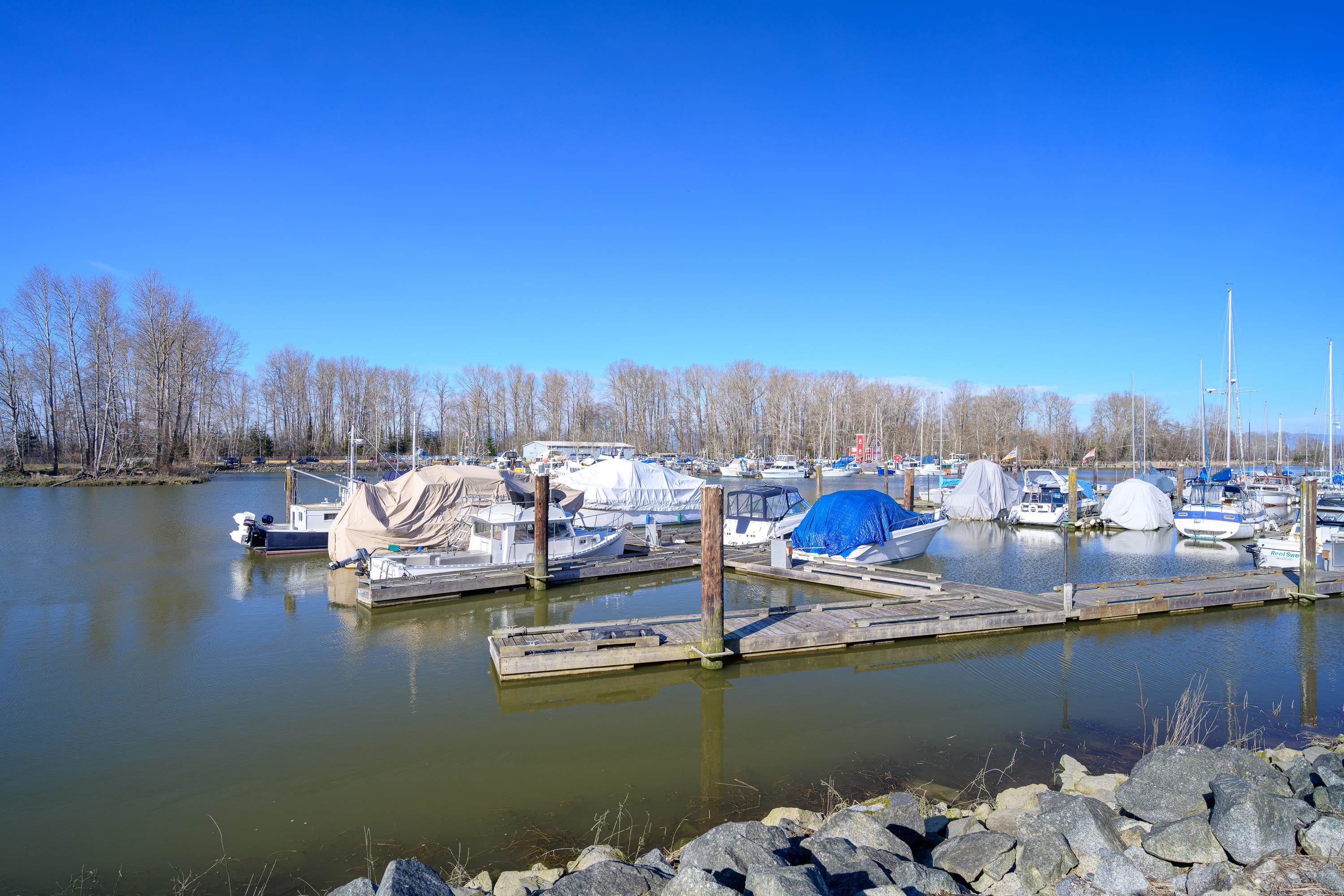 110 4803 48 AVENUE, R3160426, BC,