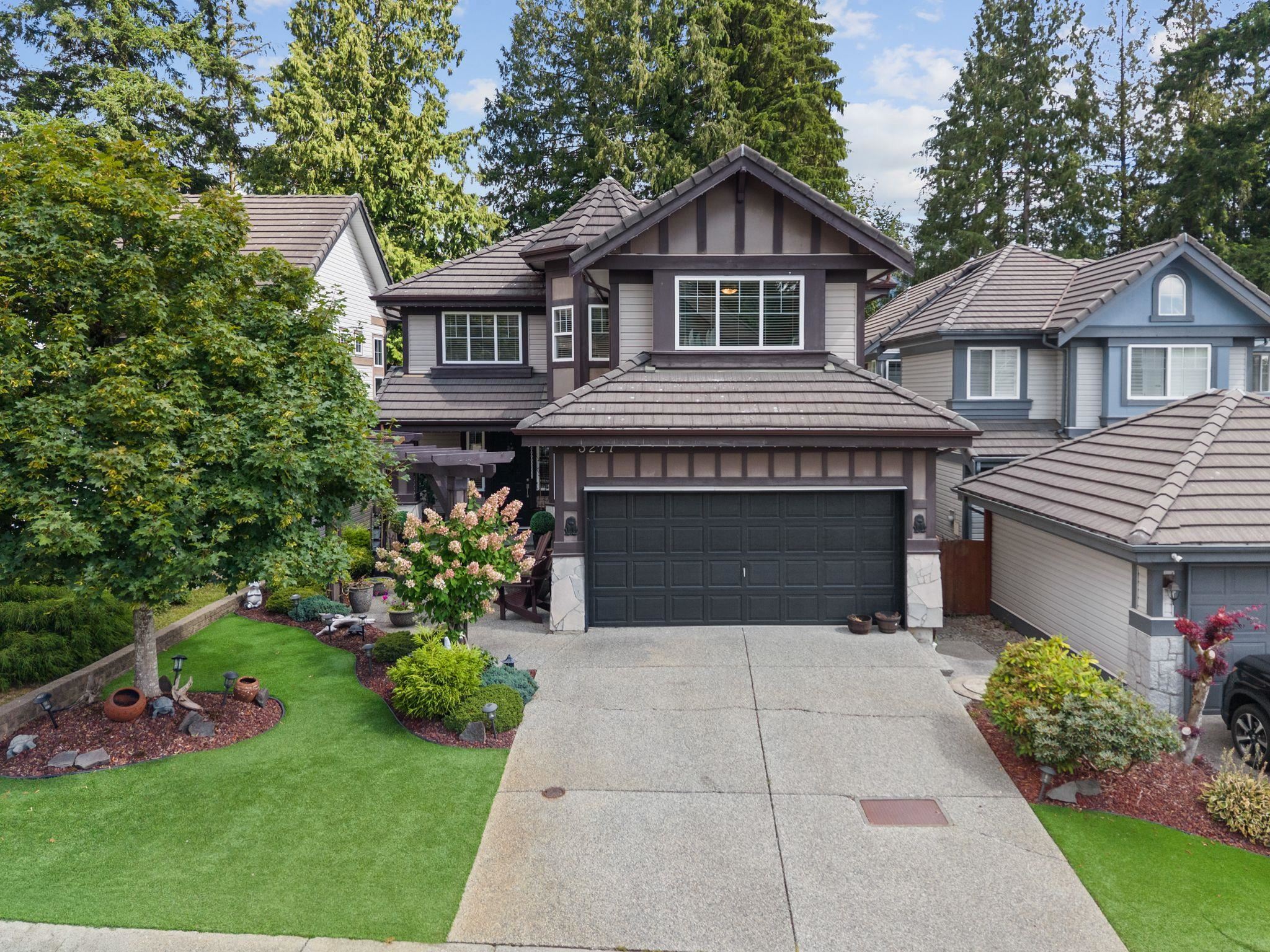 3277 CHARTWELL GRN, Coquitlam BC V3E 3M9, R3160437, BC,