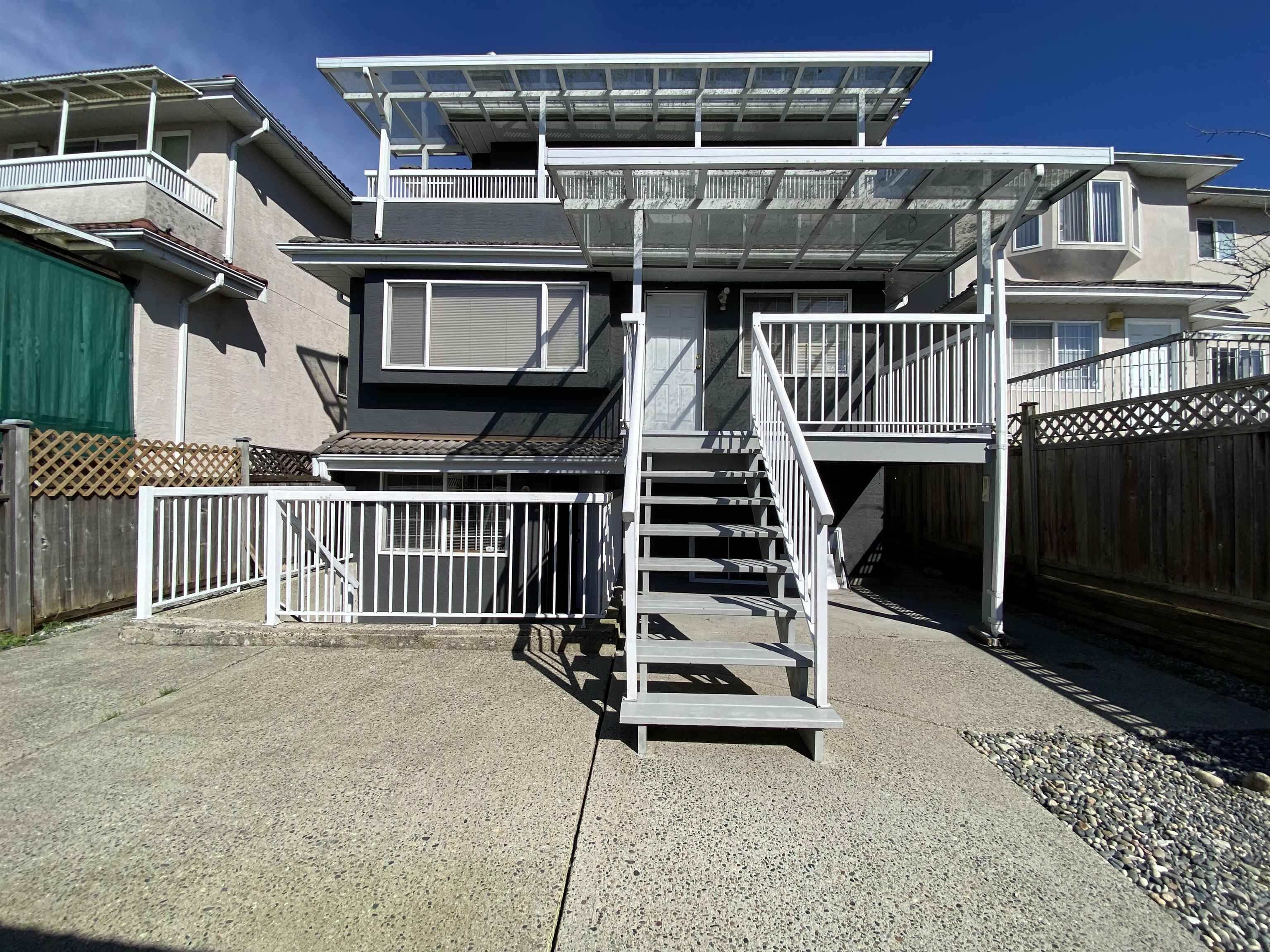 2 Bed Suite 5536 NEVILLE STREET, R3160862, BC,