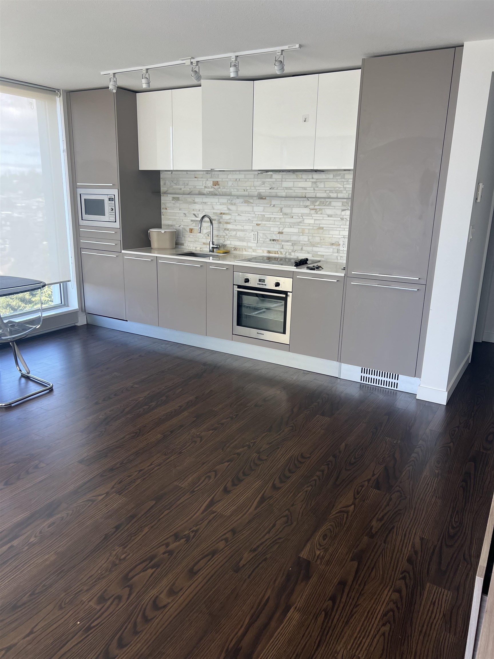 1808 8031 NUNAVUT, R3160906, BC,