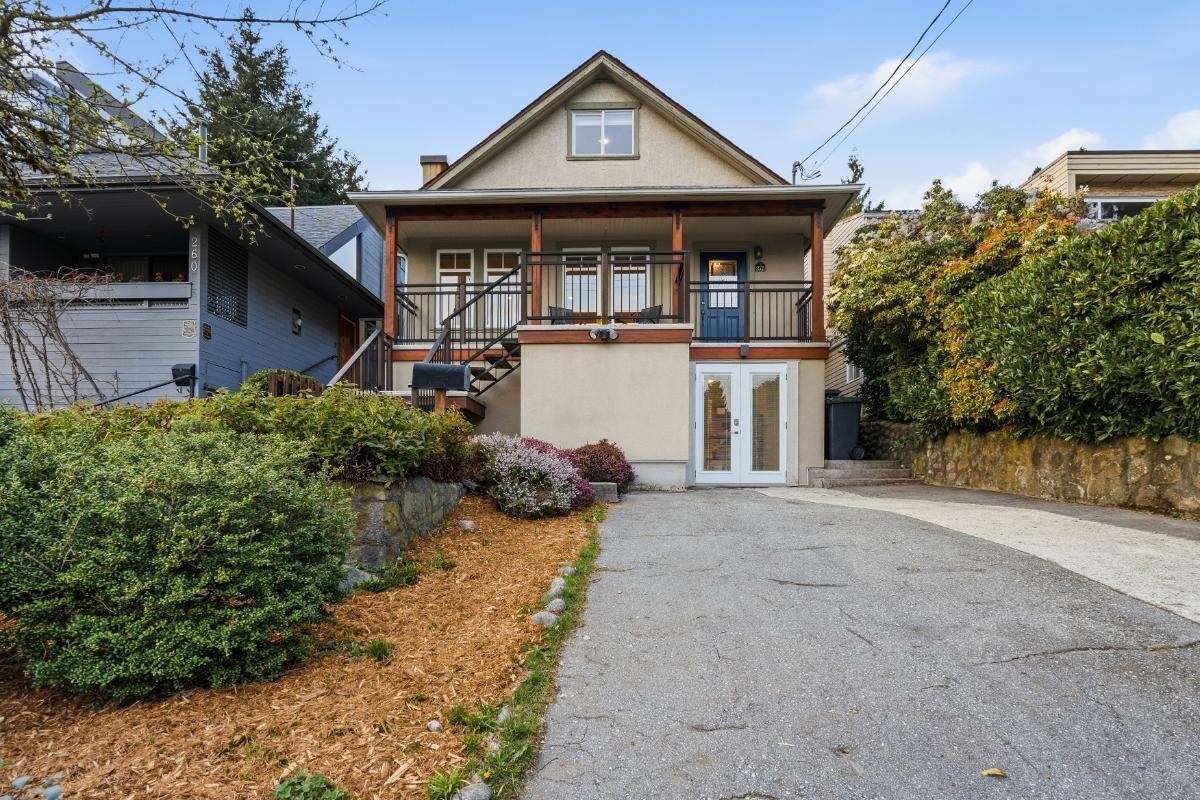 272 E OSBORNE ROAD, North Vancouver BC V7N 1M1, R3160974, BC,