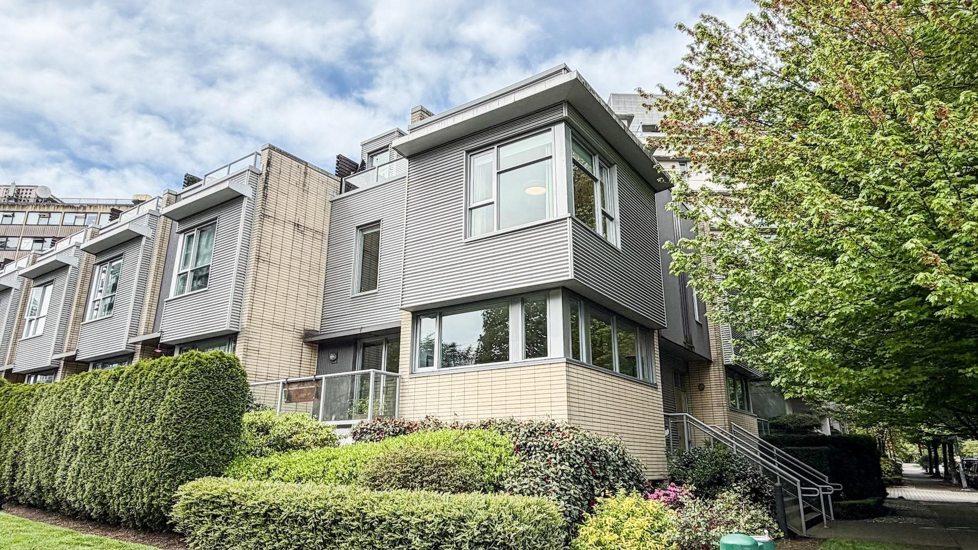 390 E 11TH AVE, Vancouver BC V5T 4V9, R3161109, BC,