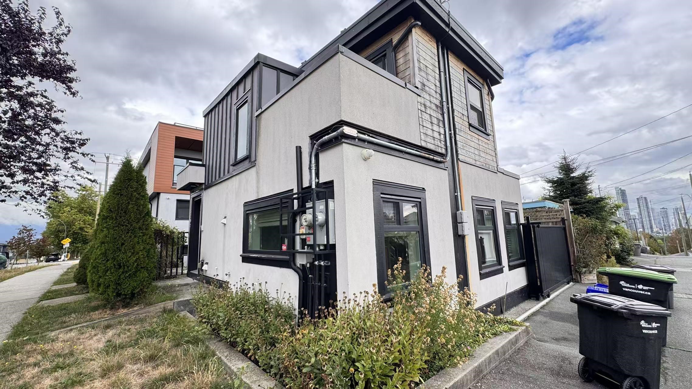 Laneway House 3202 5TH AVENUE, R3161315, BC,