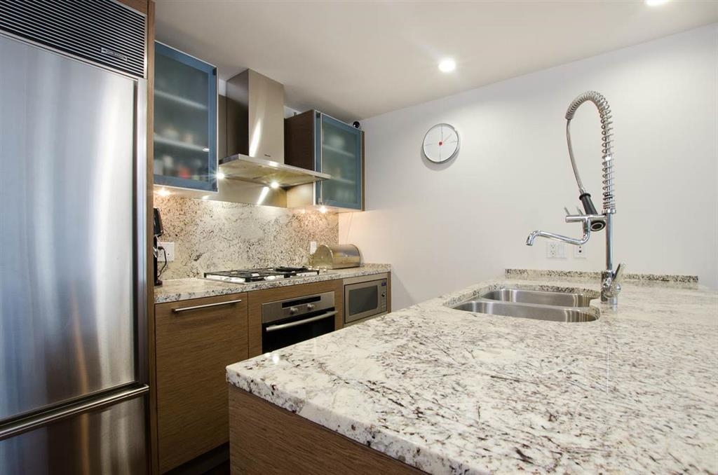 270X 1111 ALBERNI STREET, R3161360, BC,