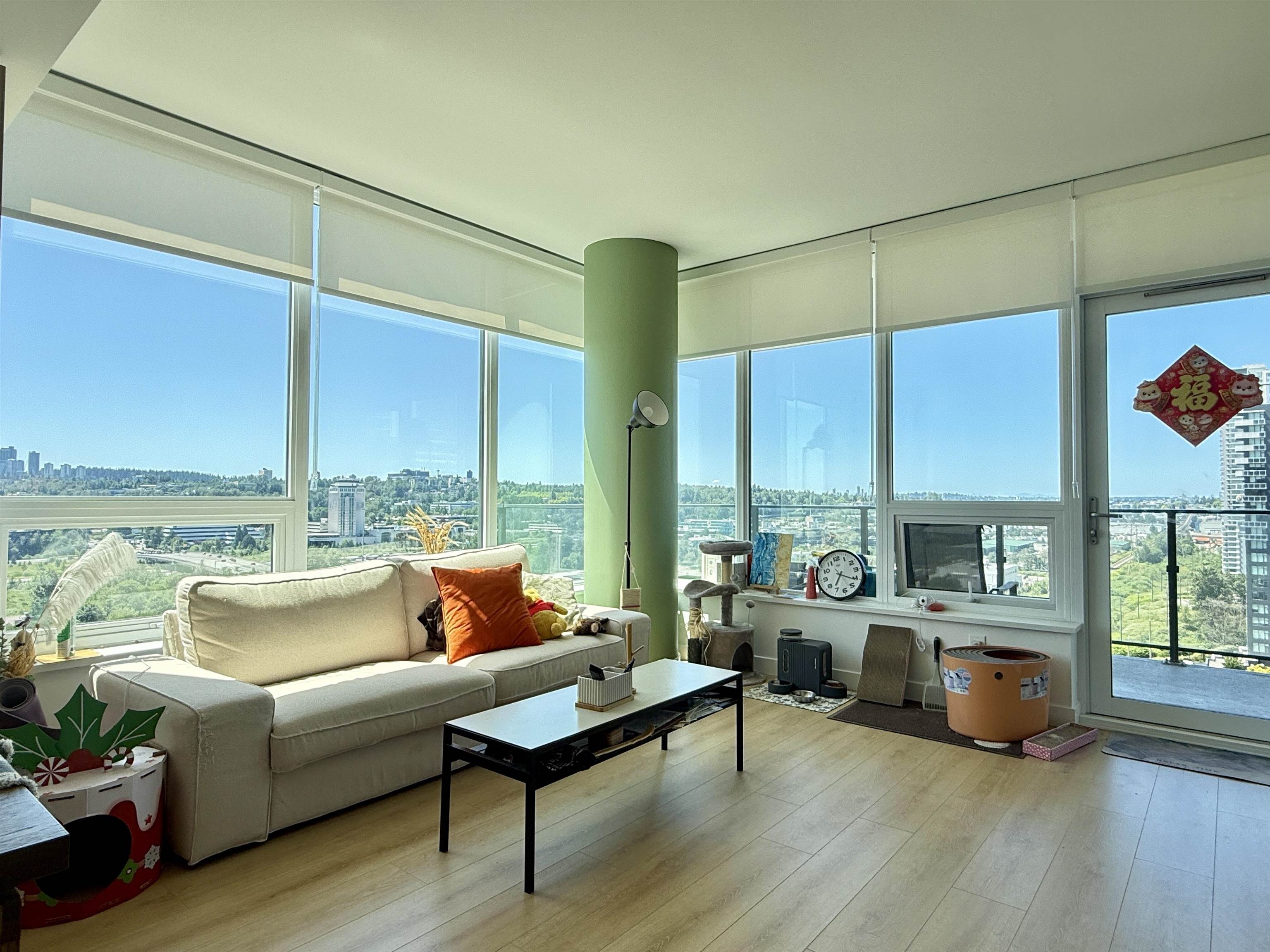 15xx 2425 ALPHA STREET, R3161402, BC,