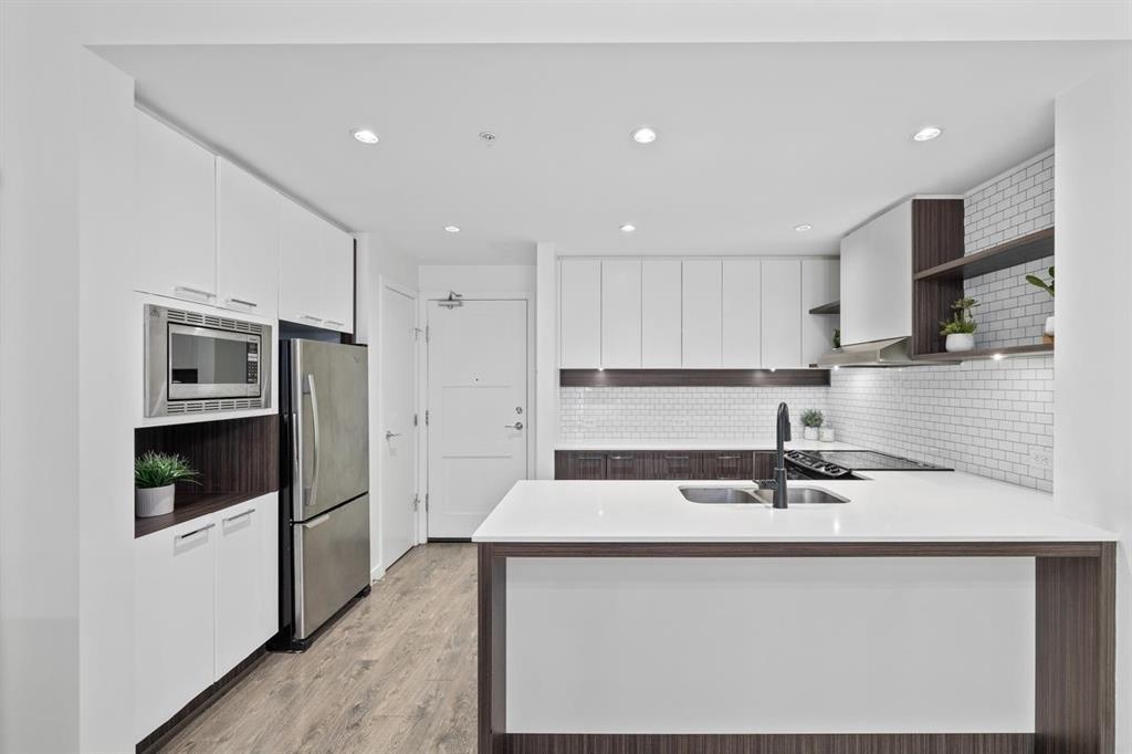 553 FOSTER AVENUE, Coquitlam BC V3J 0B5, R3161506, BC,