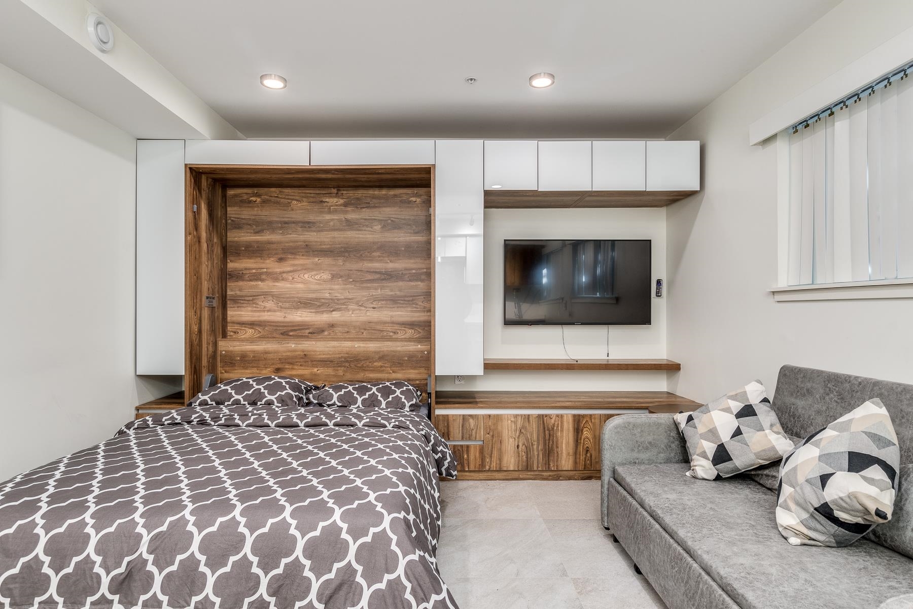 002 1170 BARCLAY STREET, R3161525, BC,