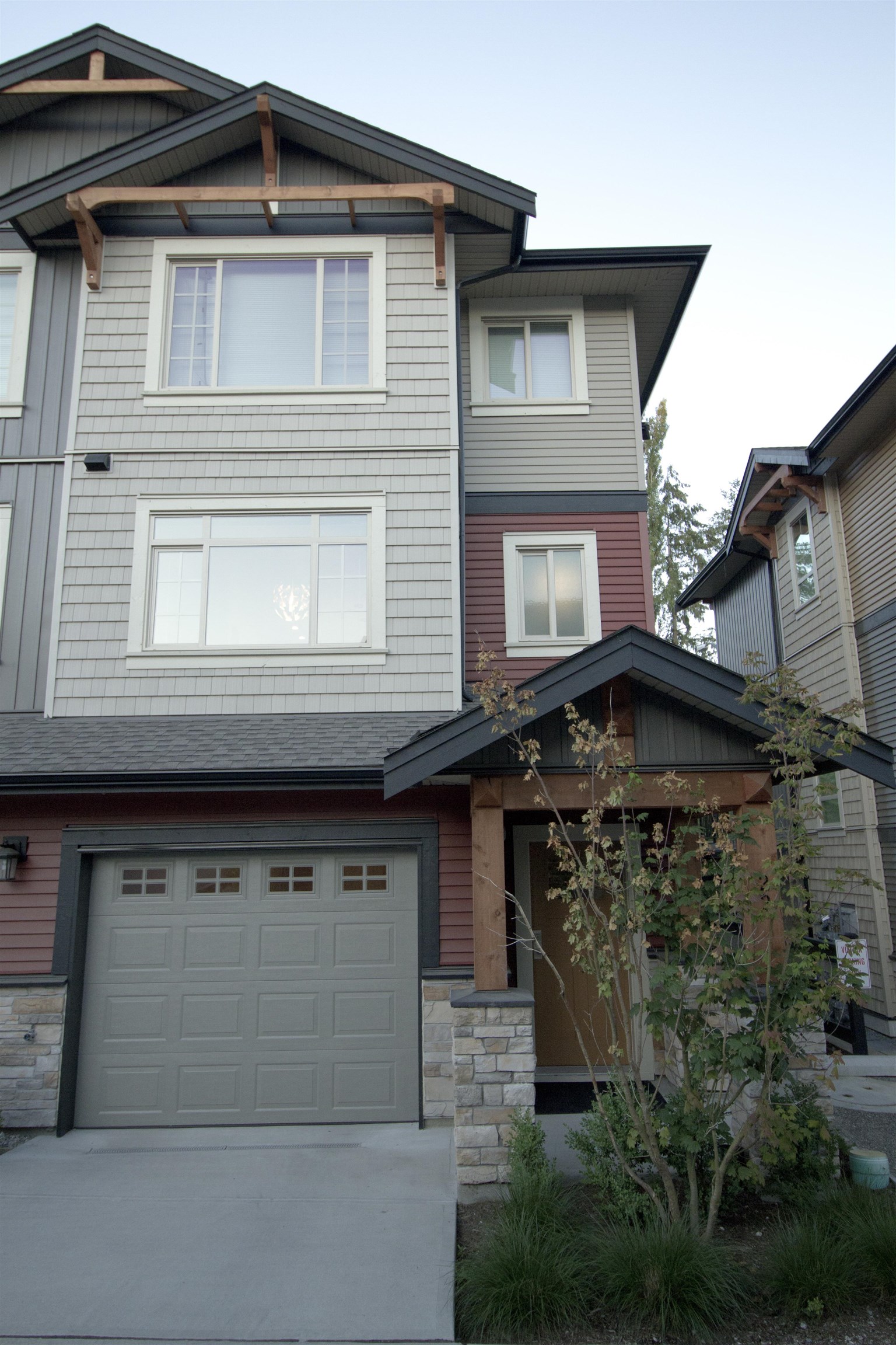 22 11305 240 STREET, R3161894, BC,