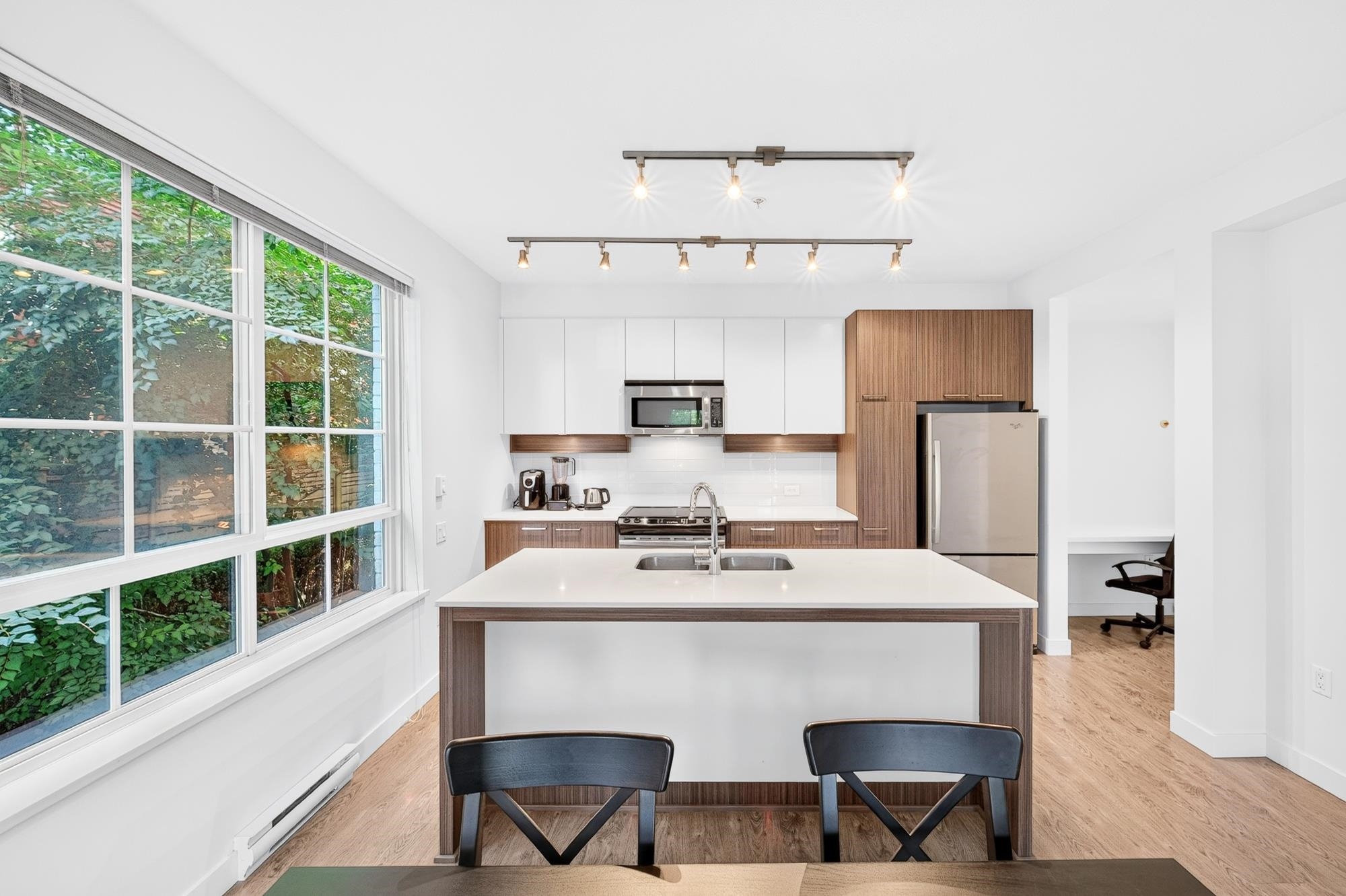 203 608 COMO LAKE AVENUE, R3162012, BC,