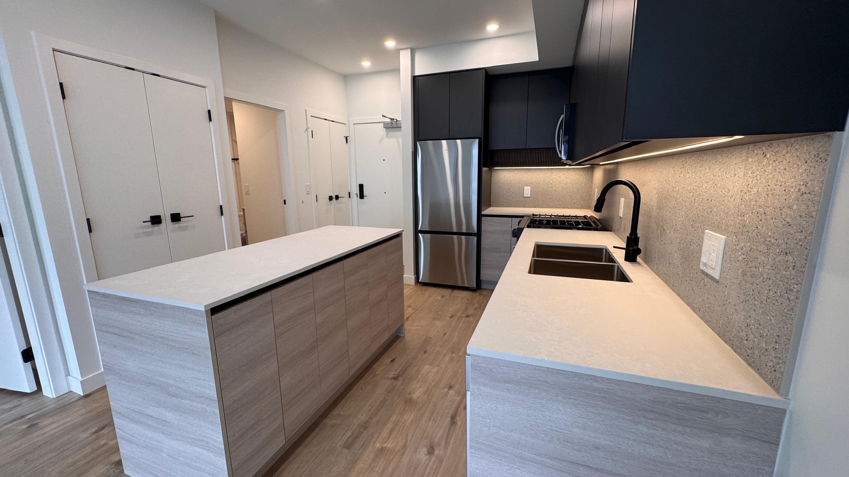 3xx 9xxx UNIVERSITY CRESCENT, R3162036, BC,