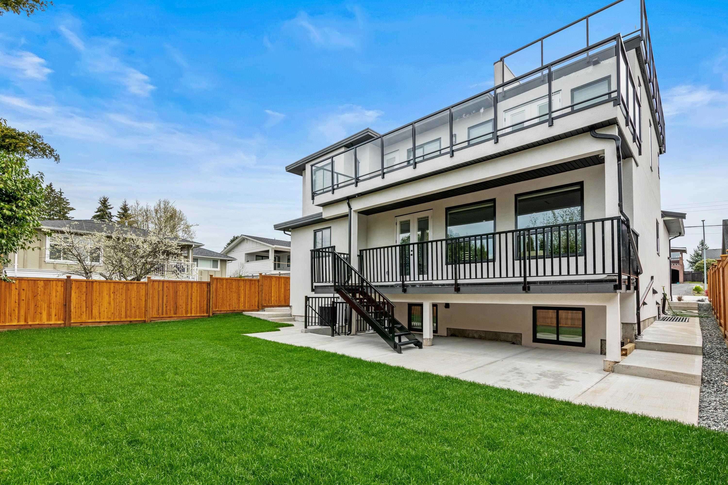 Ground level 16xx ELLESMERE AVENUE, R3162038, BC,