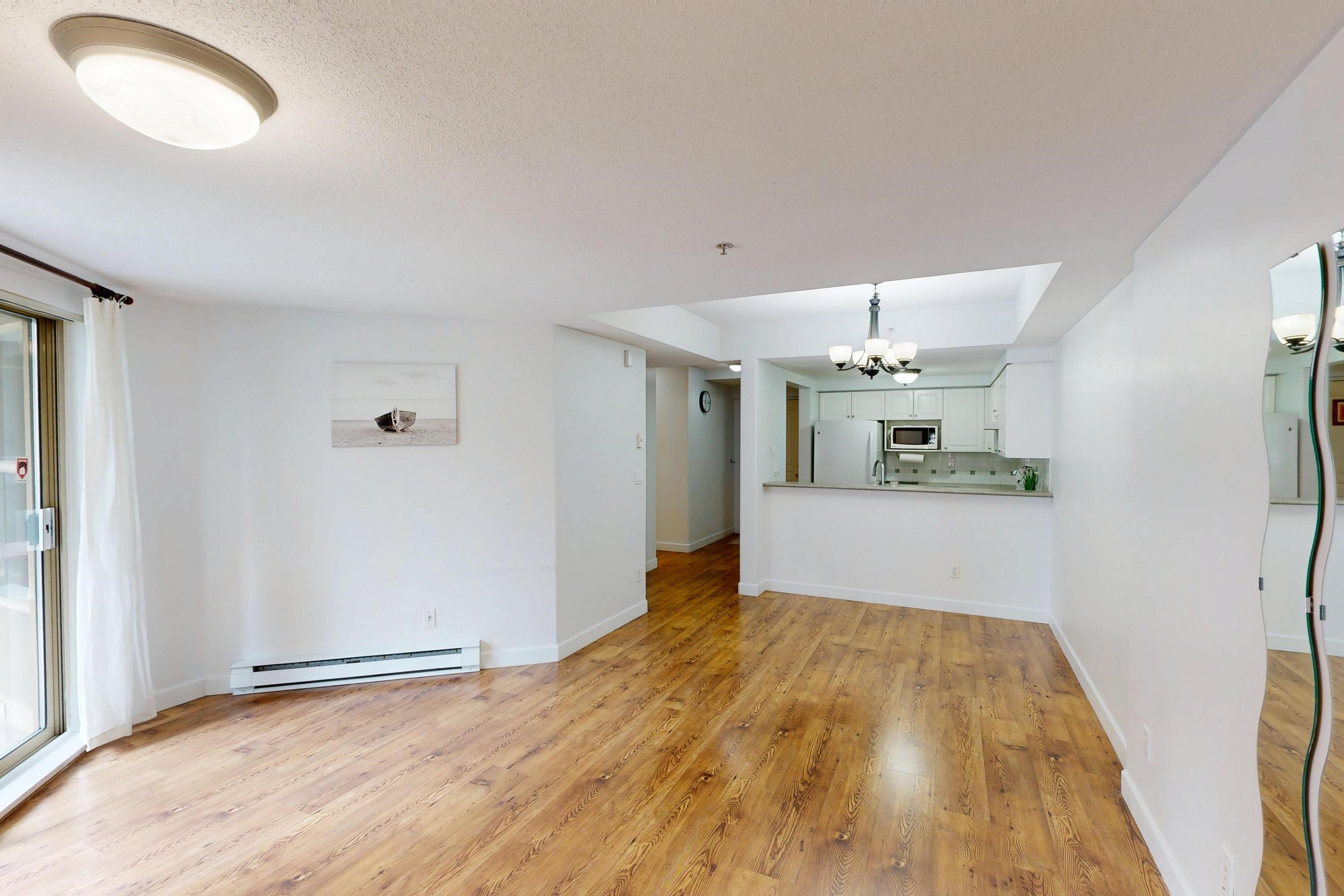 104 211 TWELFTH STREET, R3162056, BC,