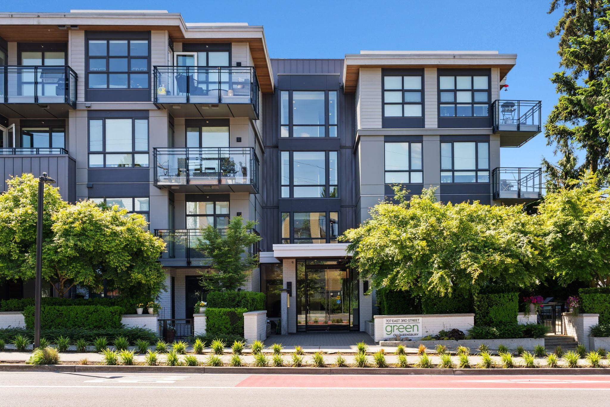 208-707 E 3 STREET, North Vancouver BC V7L 1G8, R3162076, BC,