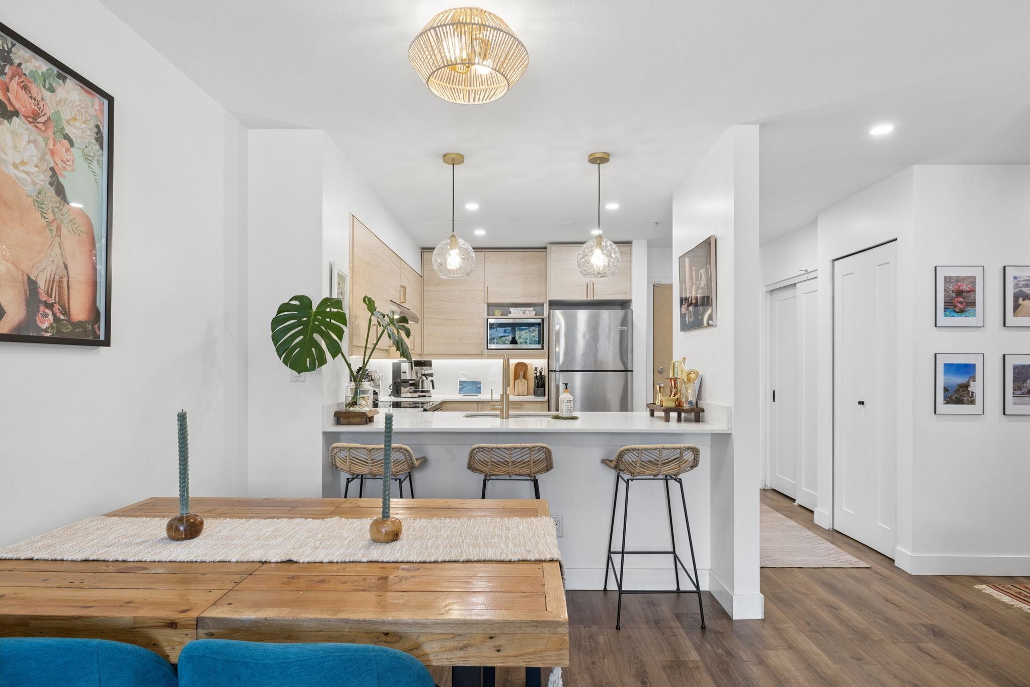 203 38 SEVENTH AVENUE, R3162099, BC,