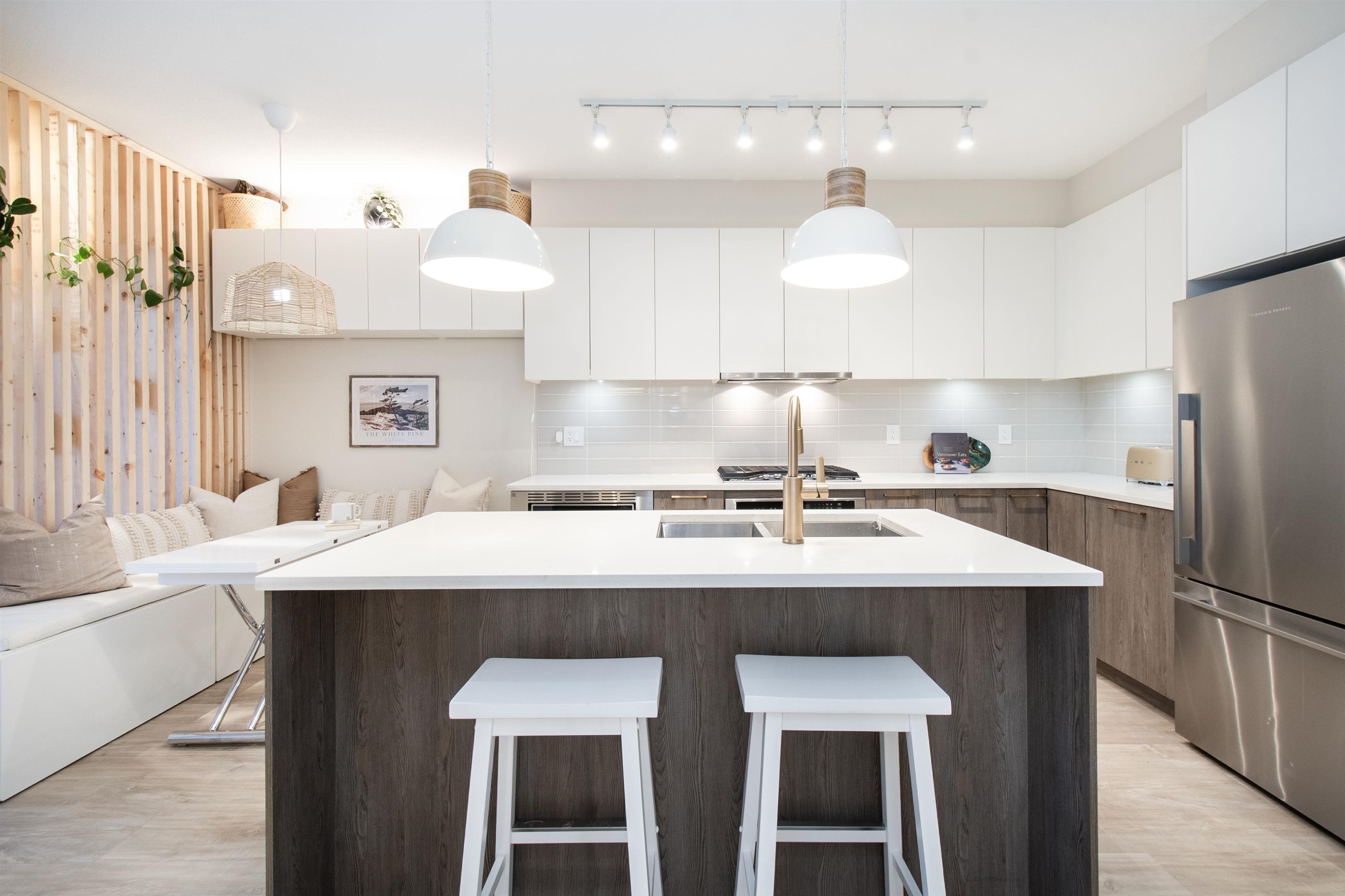 MLS® listing #R3162215 for sale located at 111 615 3RD STREET