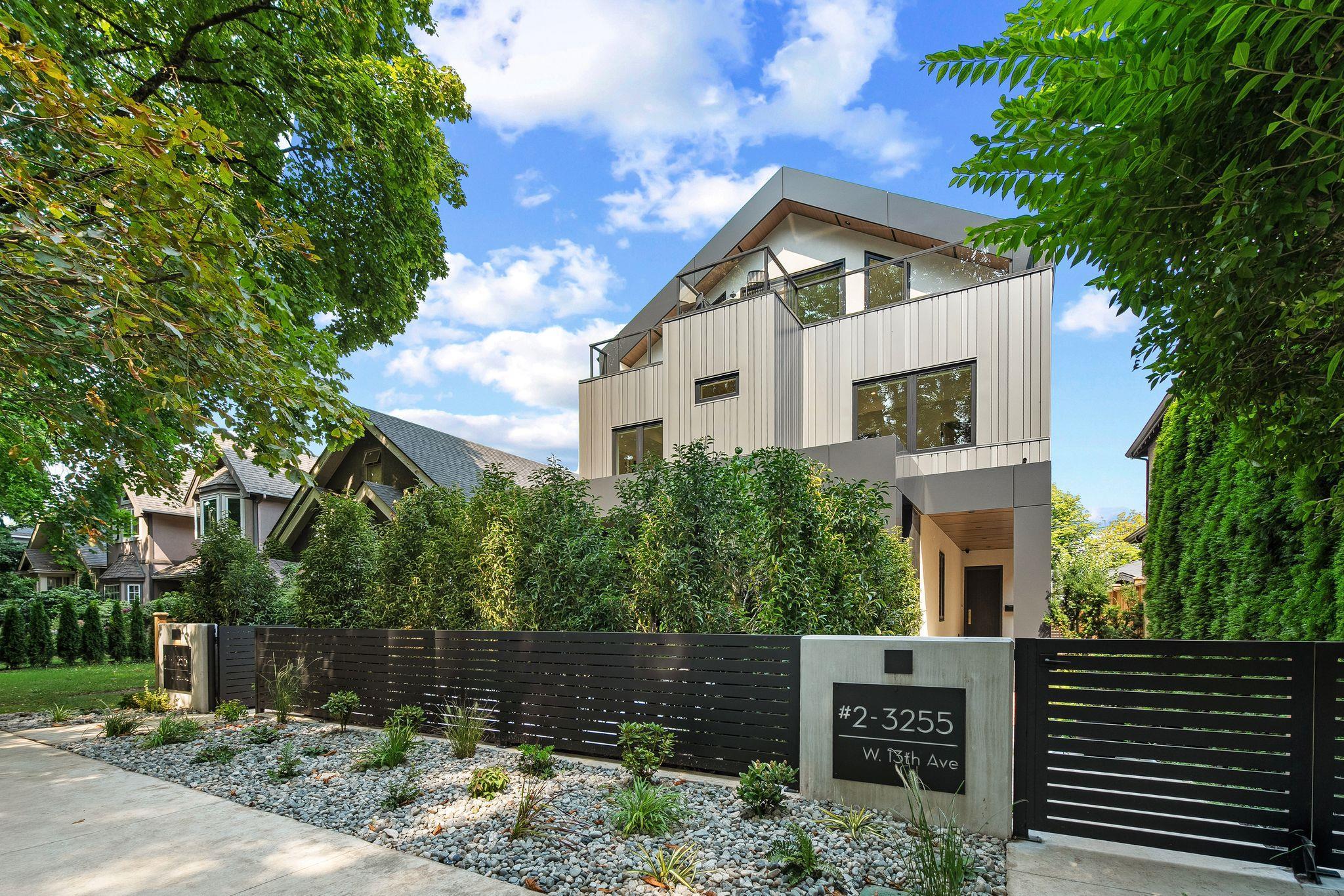 2 3255 13TH AVENUE, R3162246, BC,