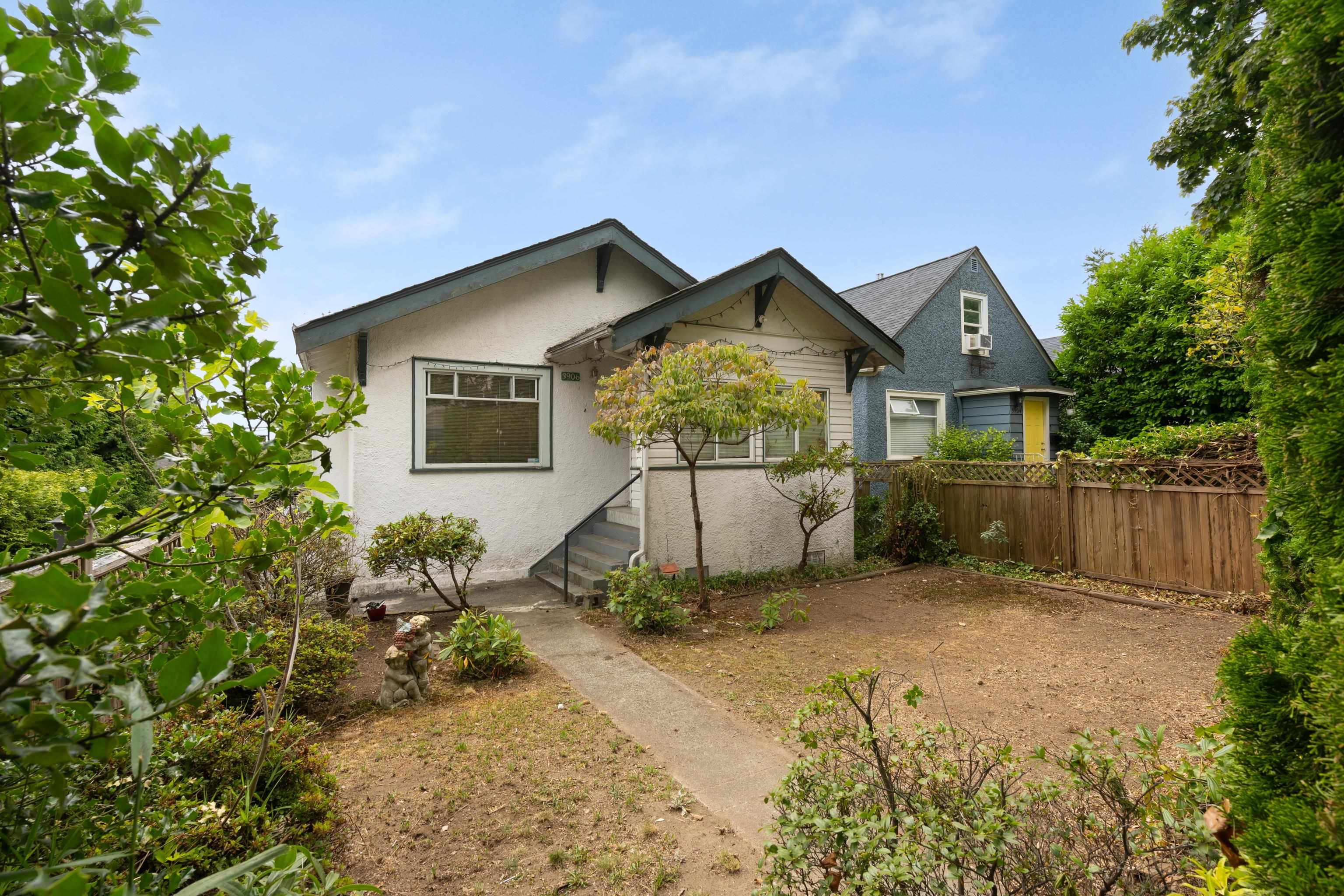 3906 PENDER STREET, Burnaby BC V5C 2L6, R3162407, BC,