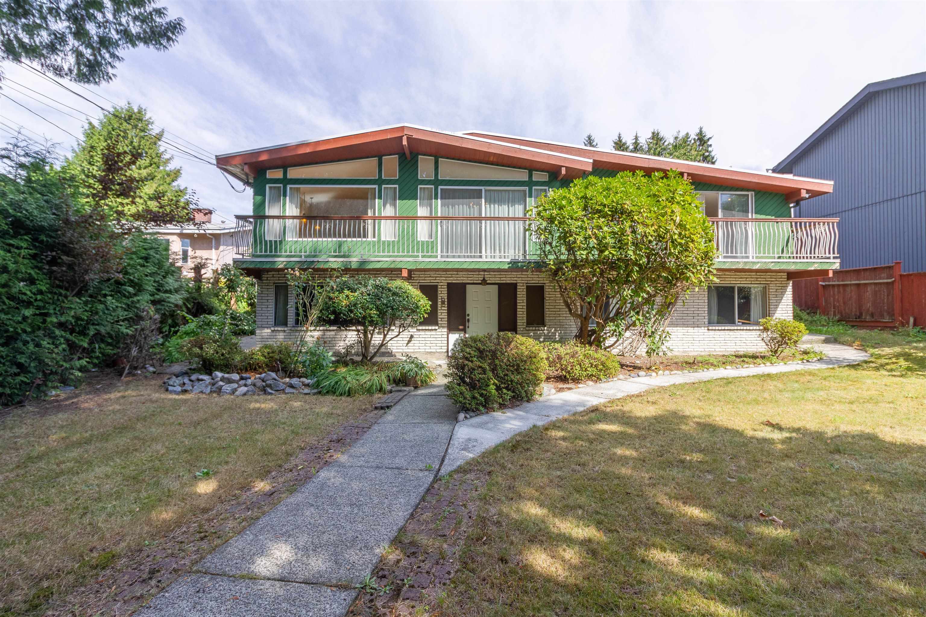 7107 BROADWAY, Burnaby BC V5A 1R7, R3162494, BC,