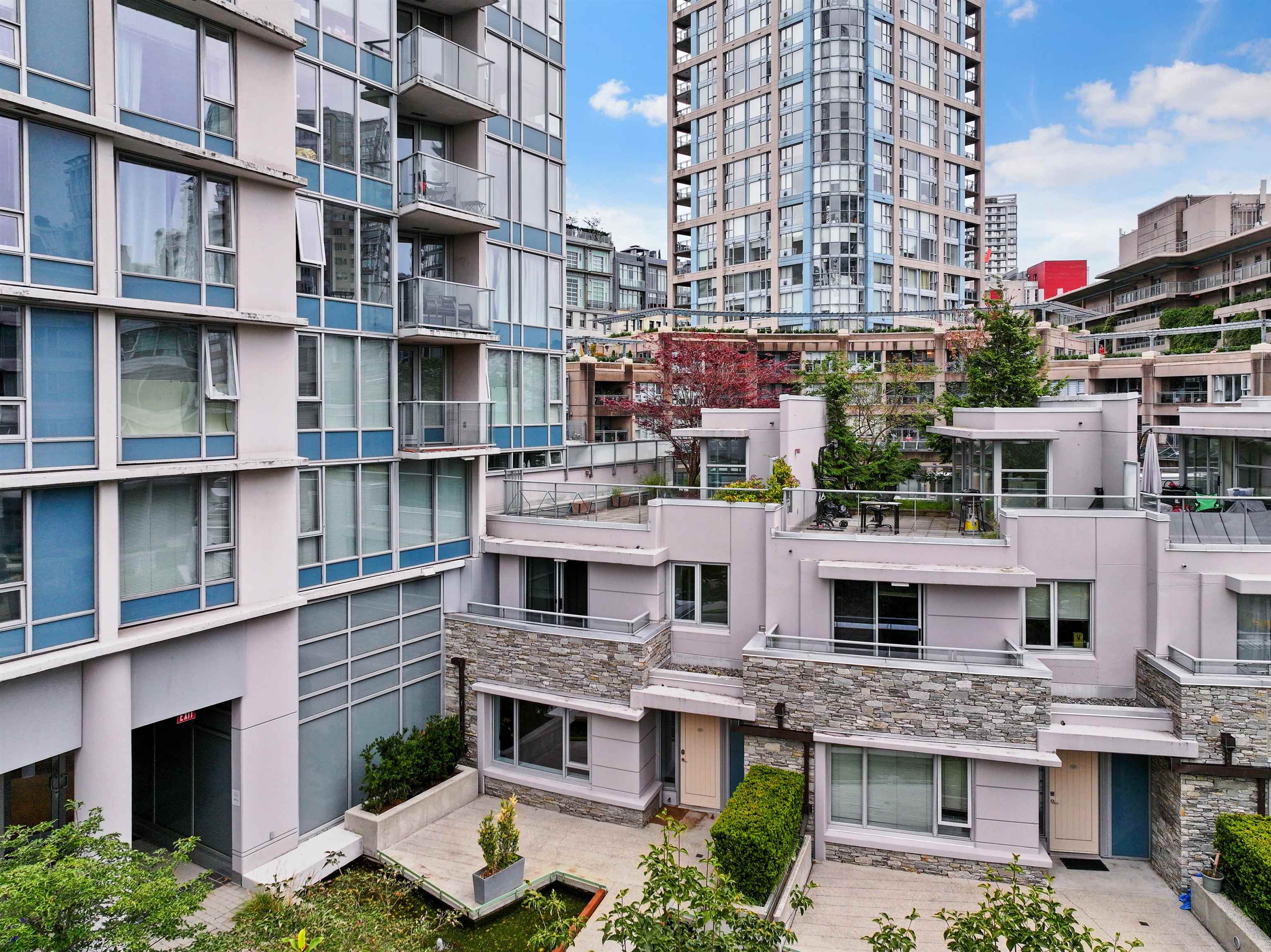 221 188 KEEFER PLACE, R3162517, BC,