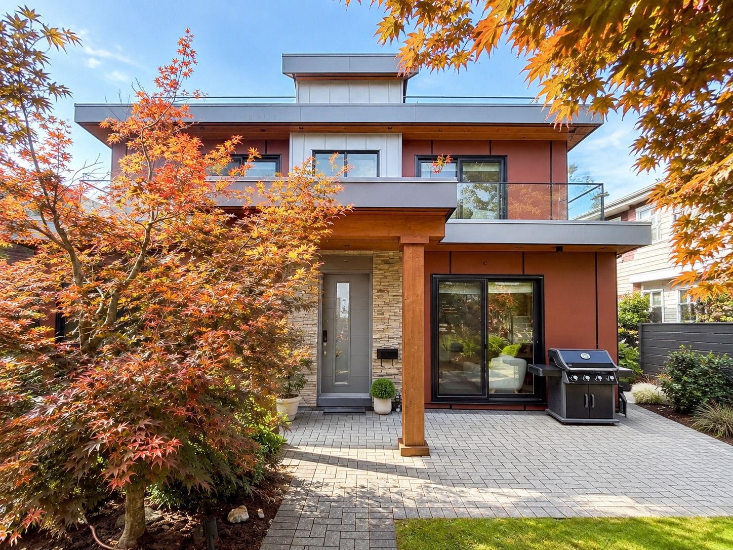 2 233 5TH STREET, R3162565, BC,