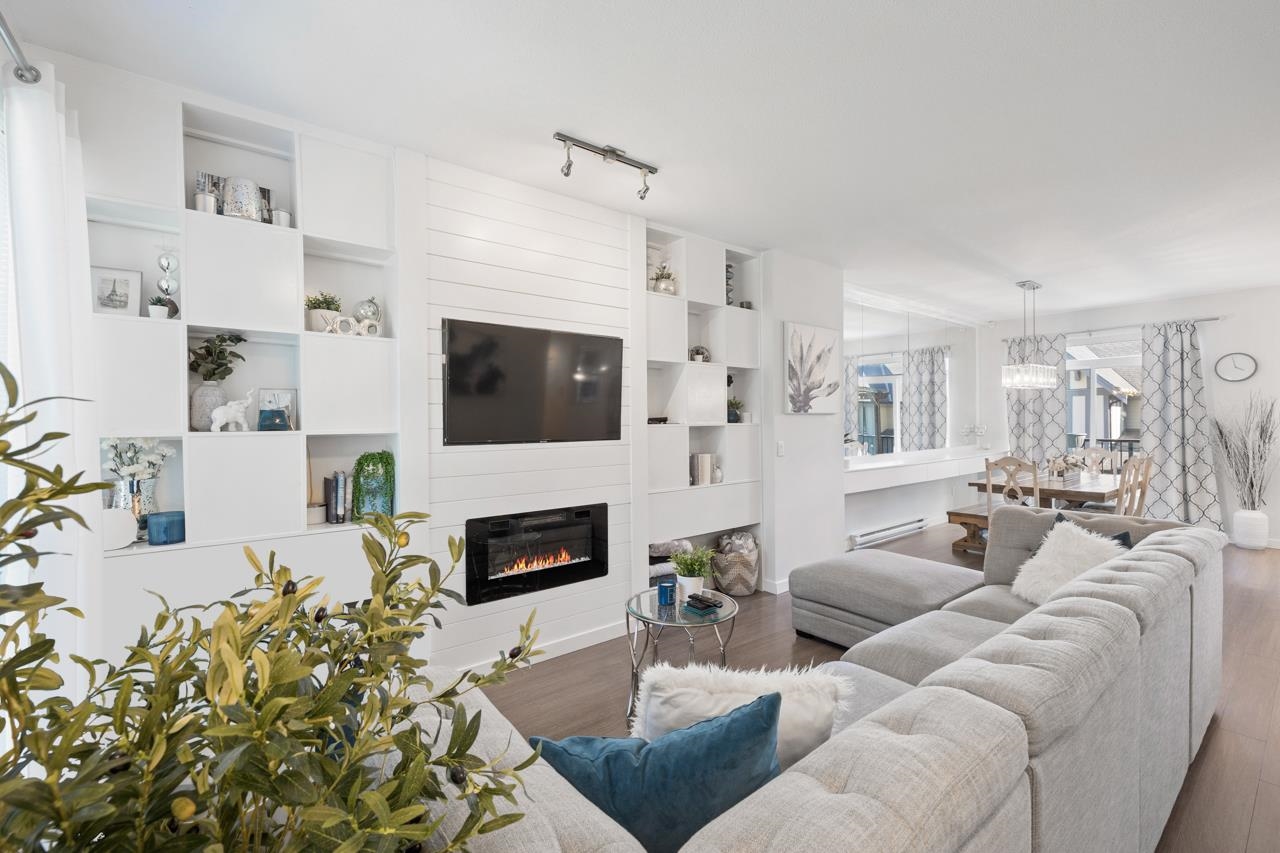 149 3500 BURKE VILLAGE PROMENADE, R3162773, BC,