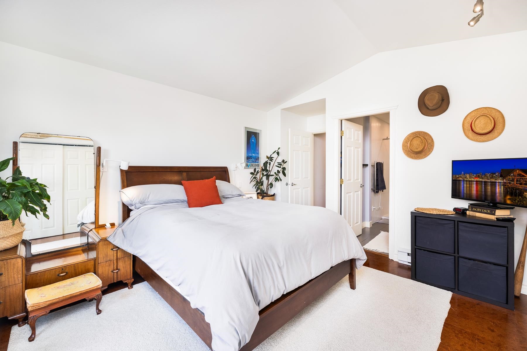 303 1528 BOWSER AVENUE, R3162801, BC,