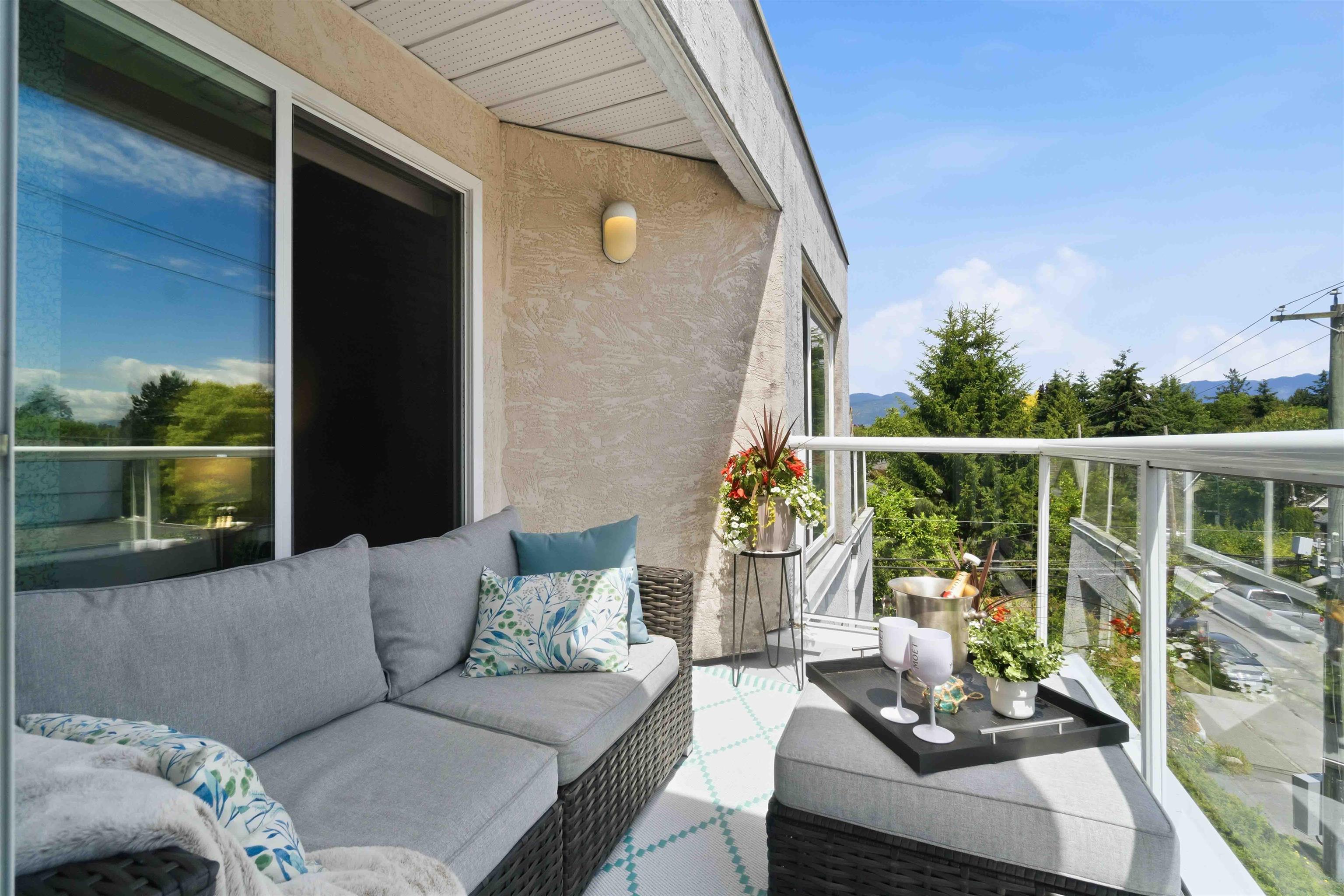 402 3505 BROADWAY, R3162828, BC,