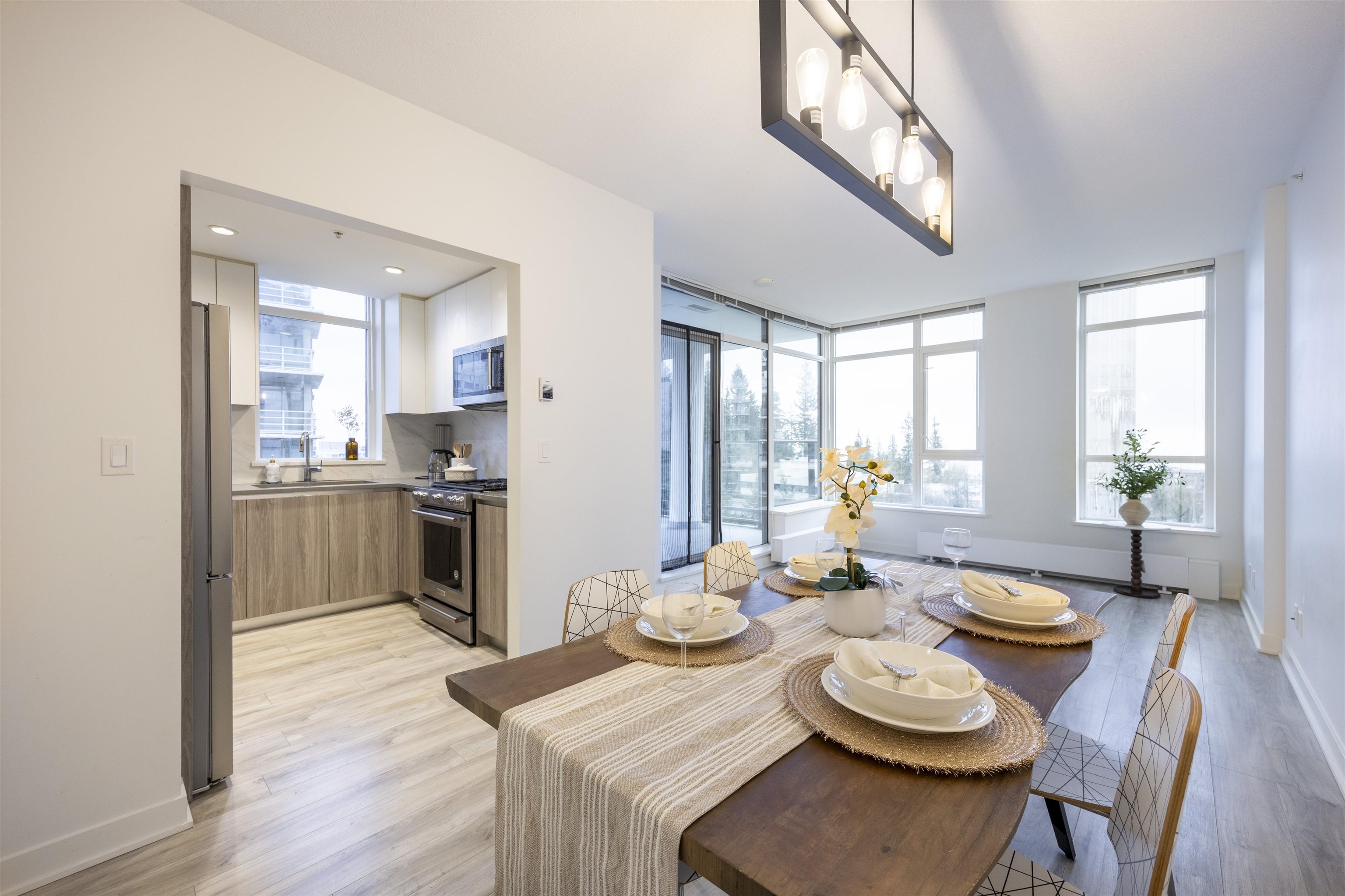 902 8940 UNIVERSITY CRESCENT, R3162913, BC,