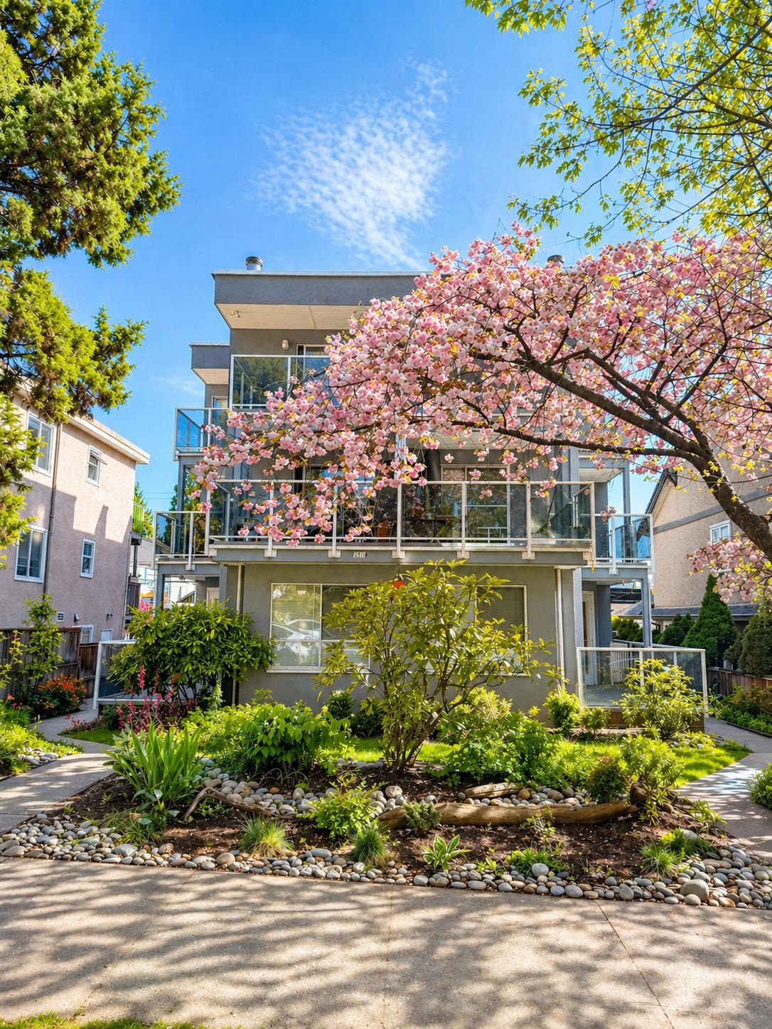 3 1510 3RD AVENUE, R3162922, BC,