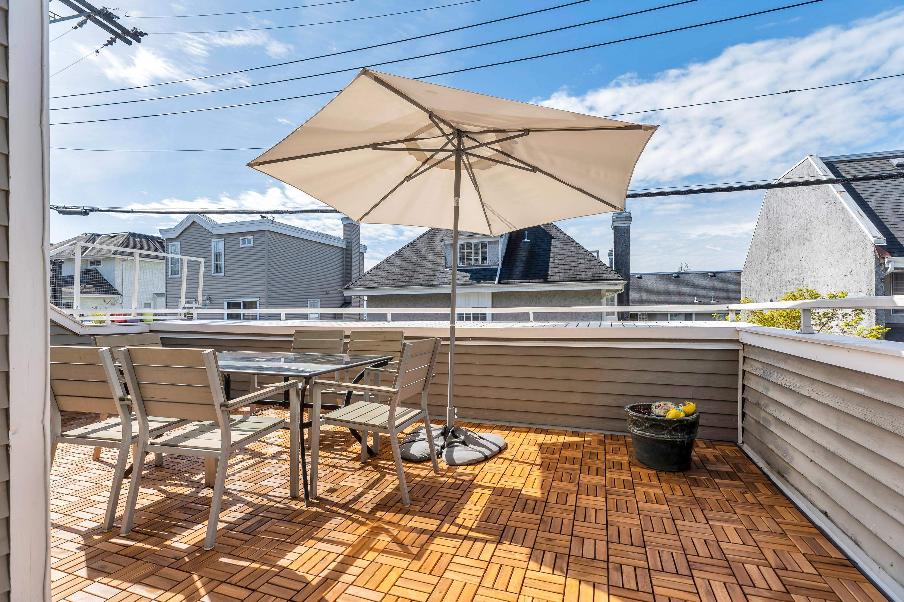 304 223 KEITH ROAD, R3162932, BC,
