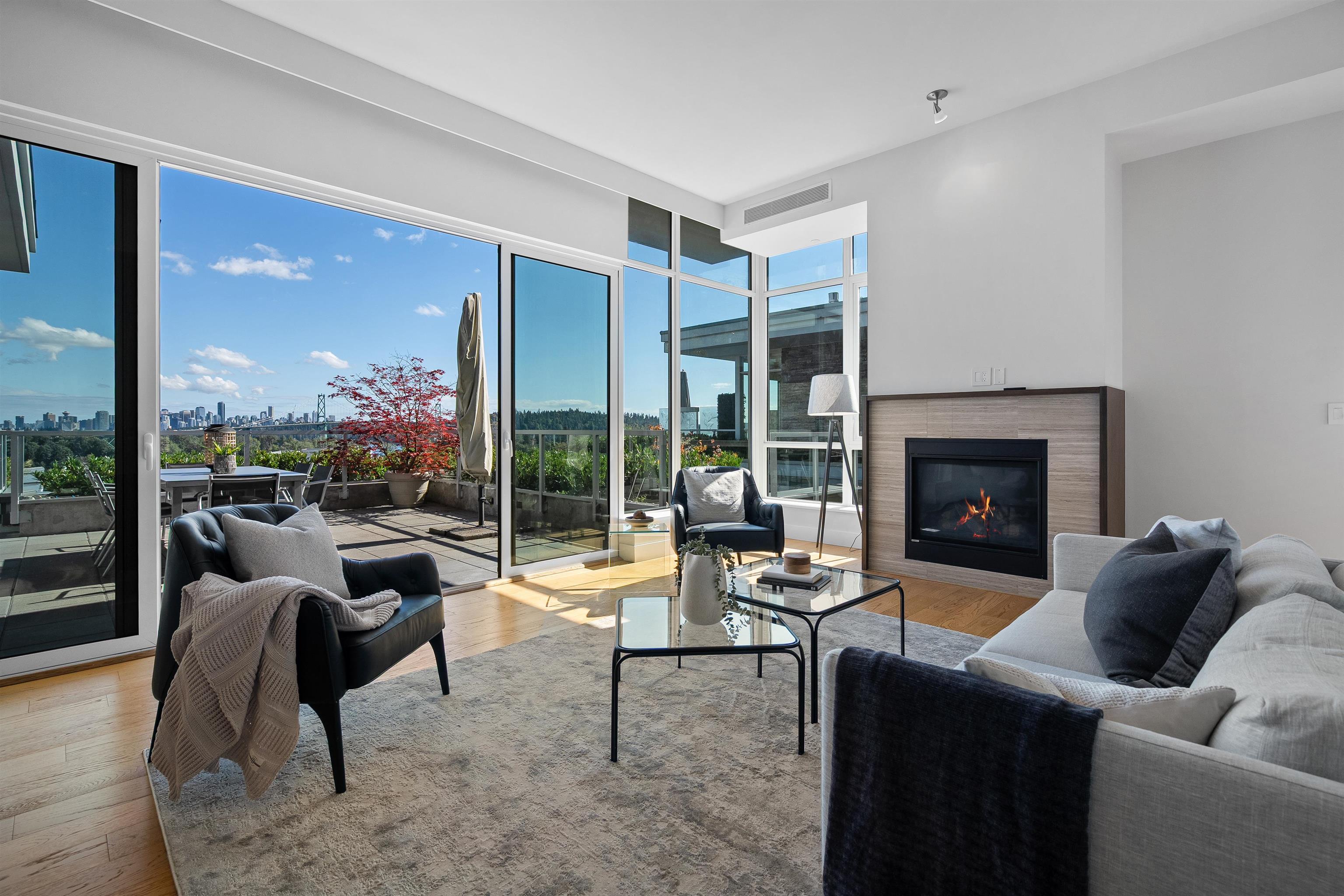 702 876 KEITH ROAD, R3162934, BC,