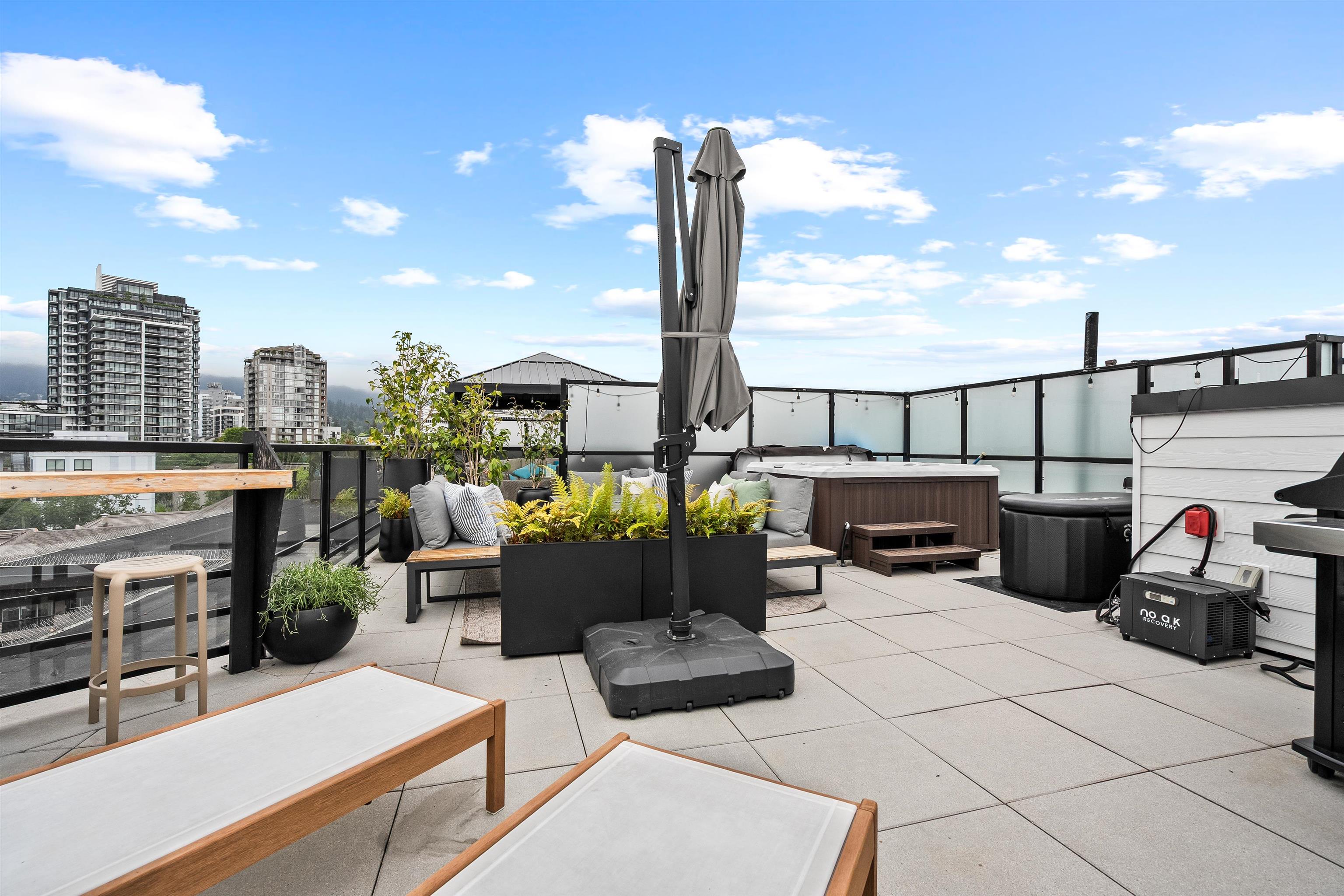 614 108 8TH STREET, R3162992, BC,