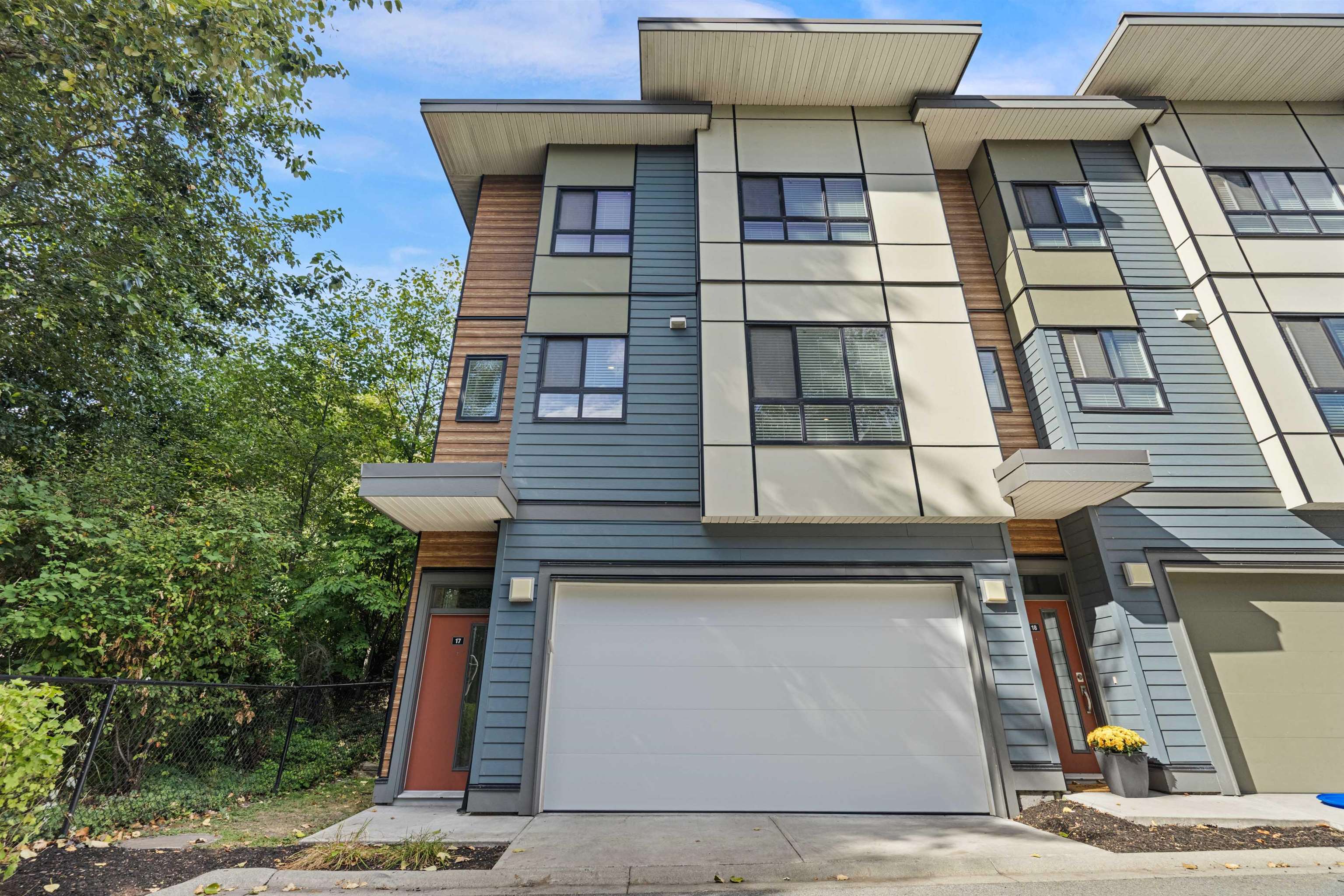 17 1968 NORTH PARALLEL ROAD, R3163033, BC,