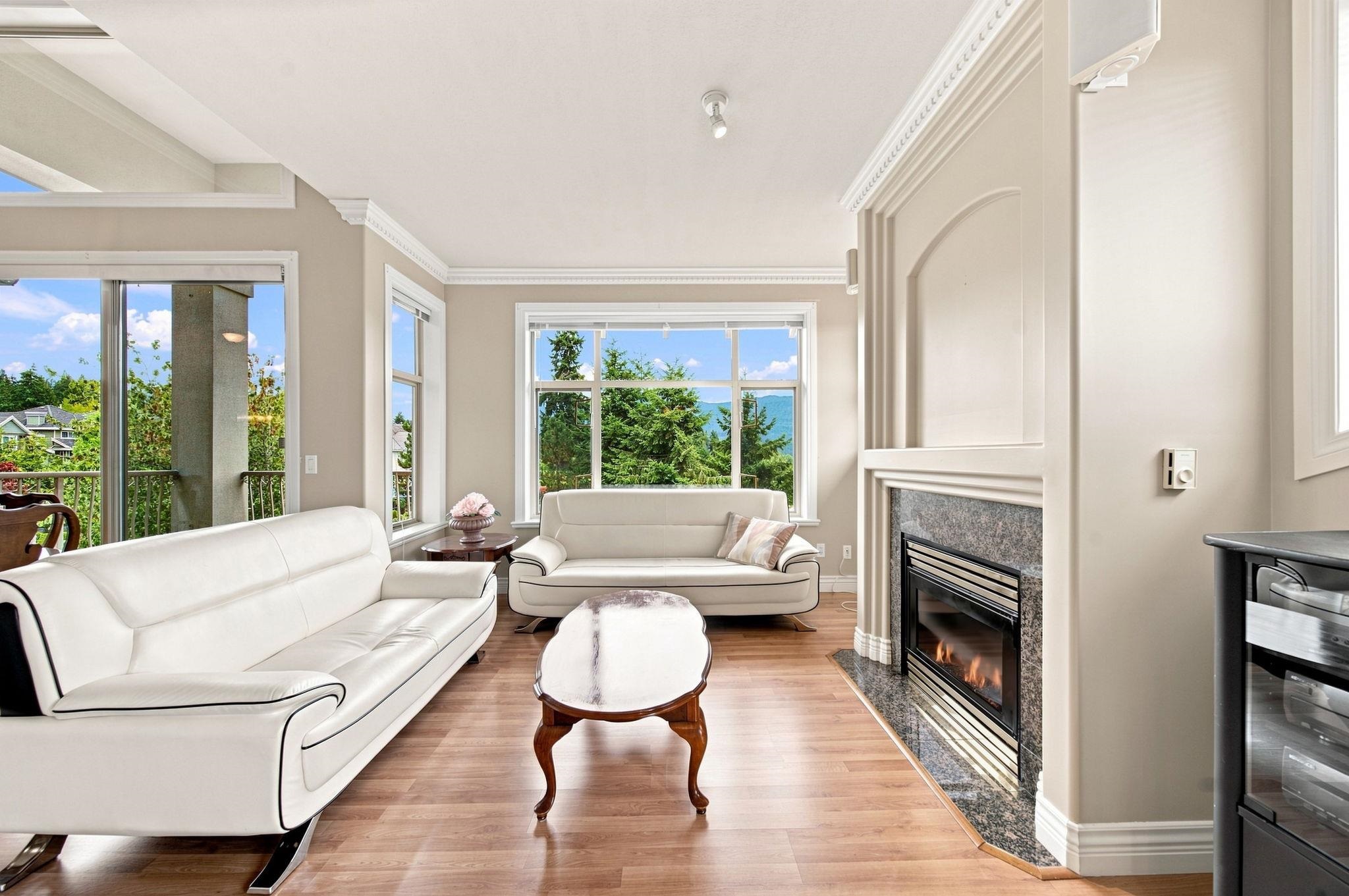 302 3176 PLATEAU BOULEVARD, R3163114, BC,
