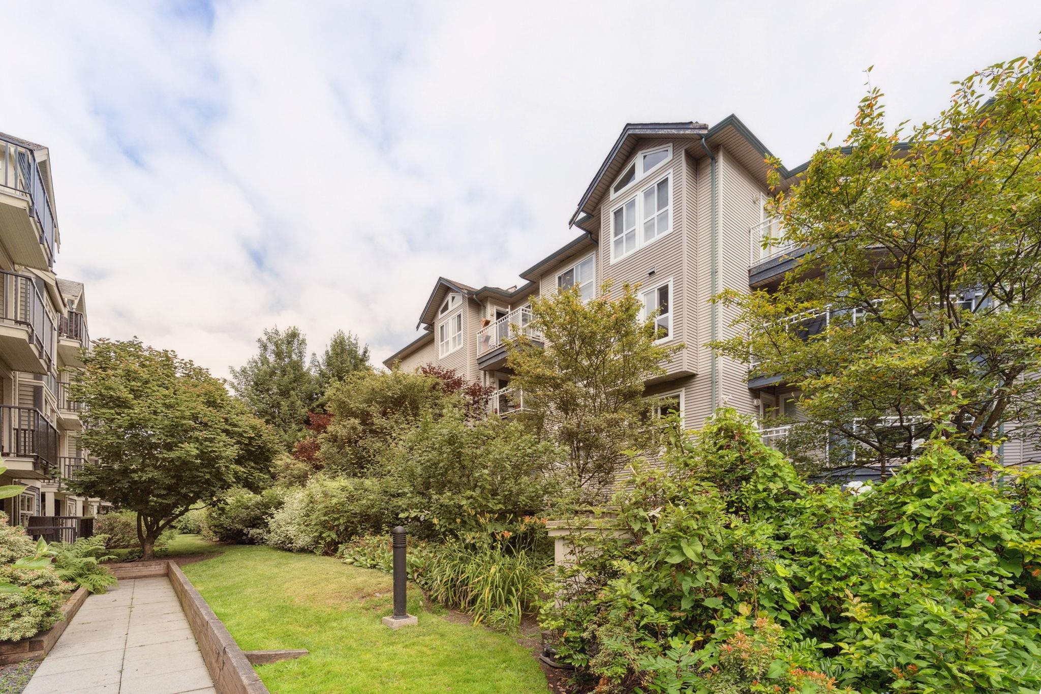 211 8115 121A STREET, R3163175, BC,