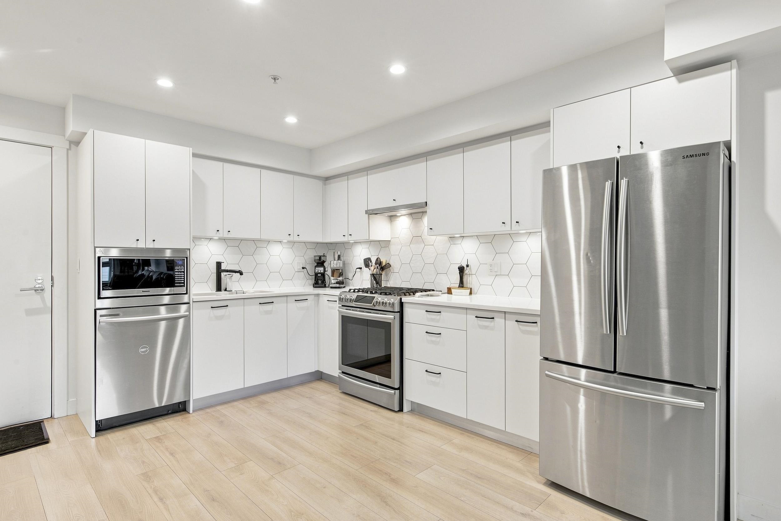 305 1519 CROWN STREET, R3163313, BC,