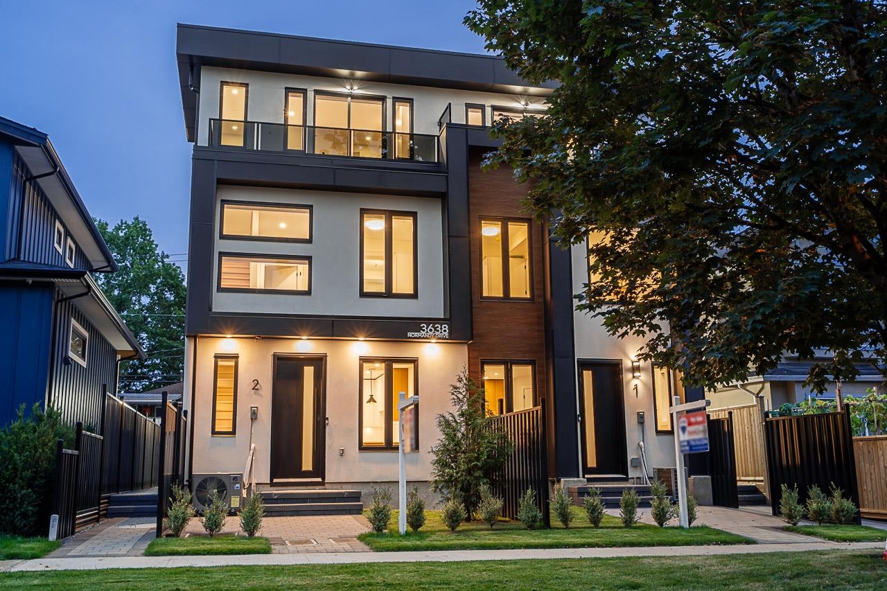 2 3638 NORMANDY DRIVE, R3163391, BC,