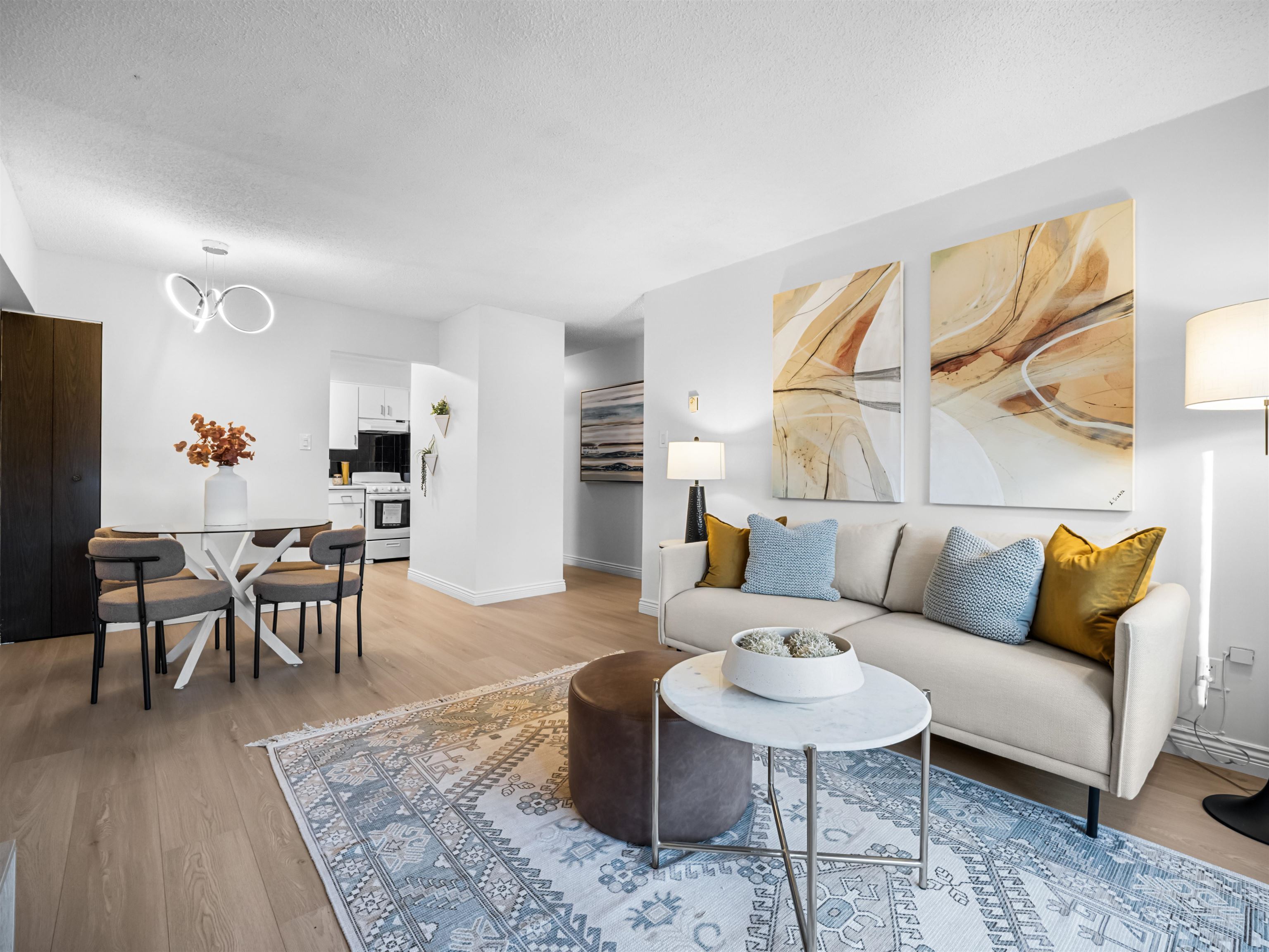 313 975 BROADWAY, R3163416, BC,