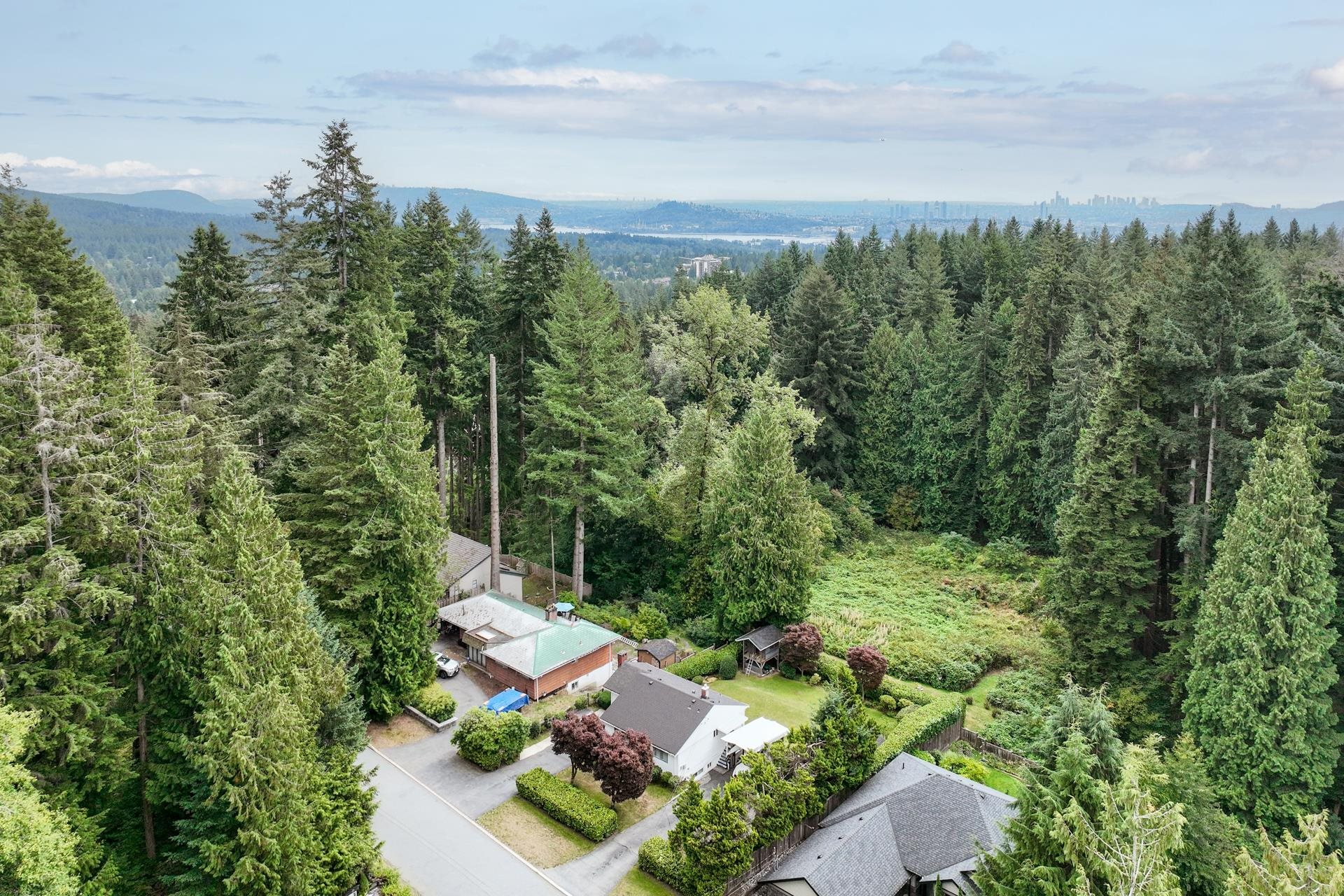 741 WELLINGTON DRIVE, North Vancouver BC V7K 1K8, R3163441, BC,
