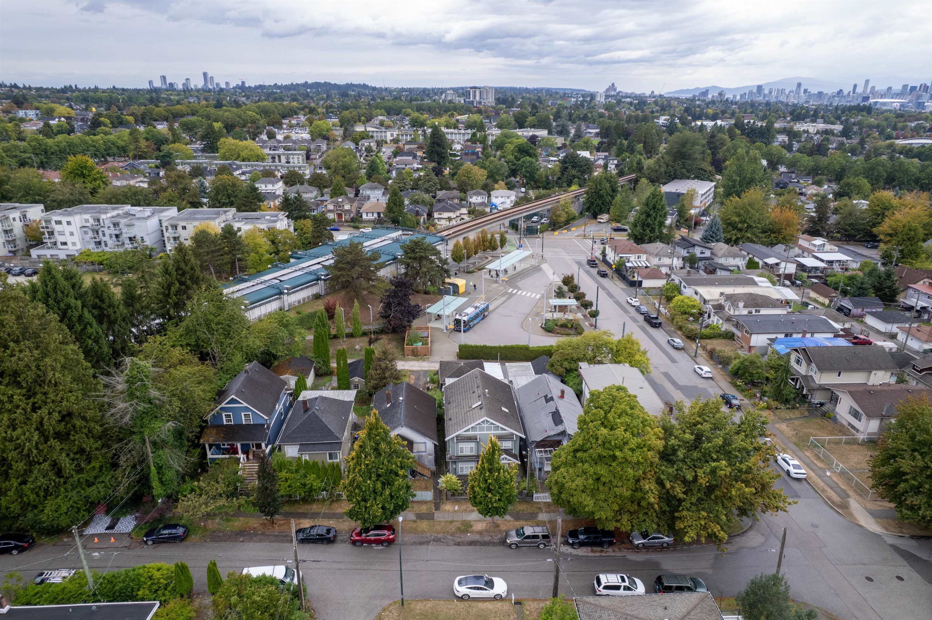 2474 E 24TH AVENUE, Vancouver BC V5R 5X6, R3163558, BC,