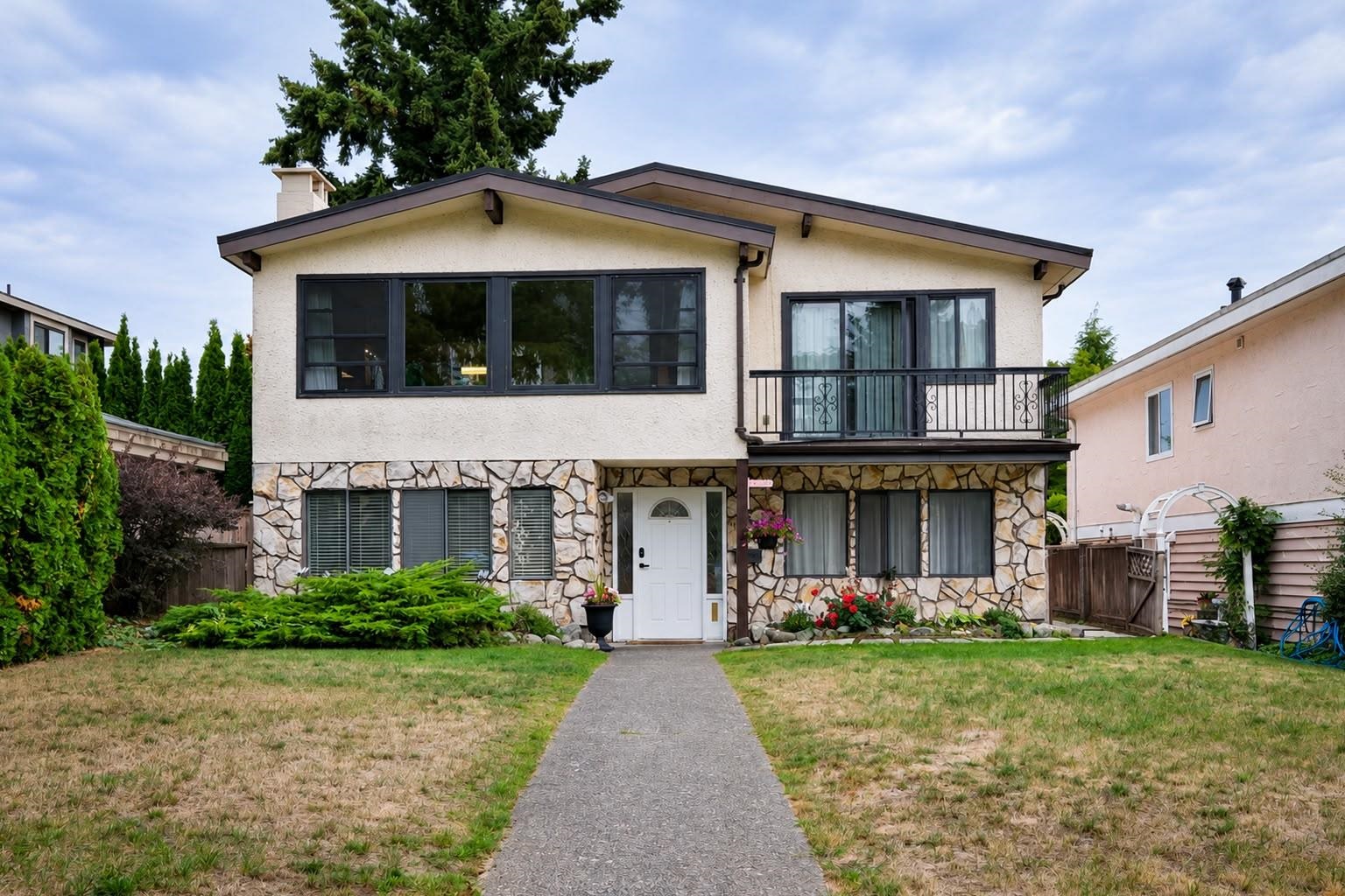 4158 KENNY COURT, Burnaby BC V5J 1L3, R3163612, BC,