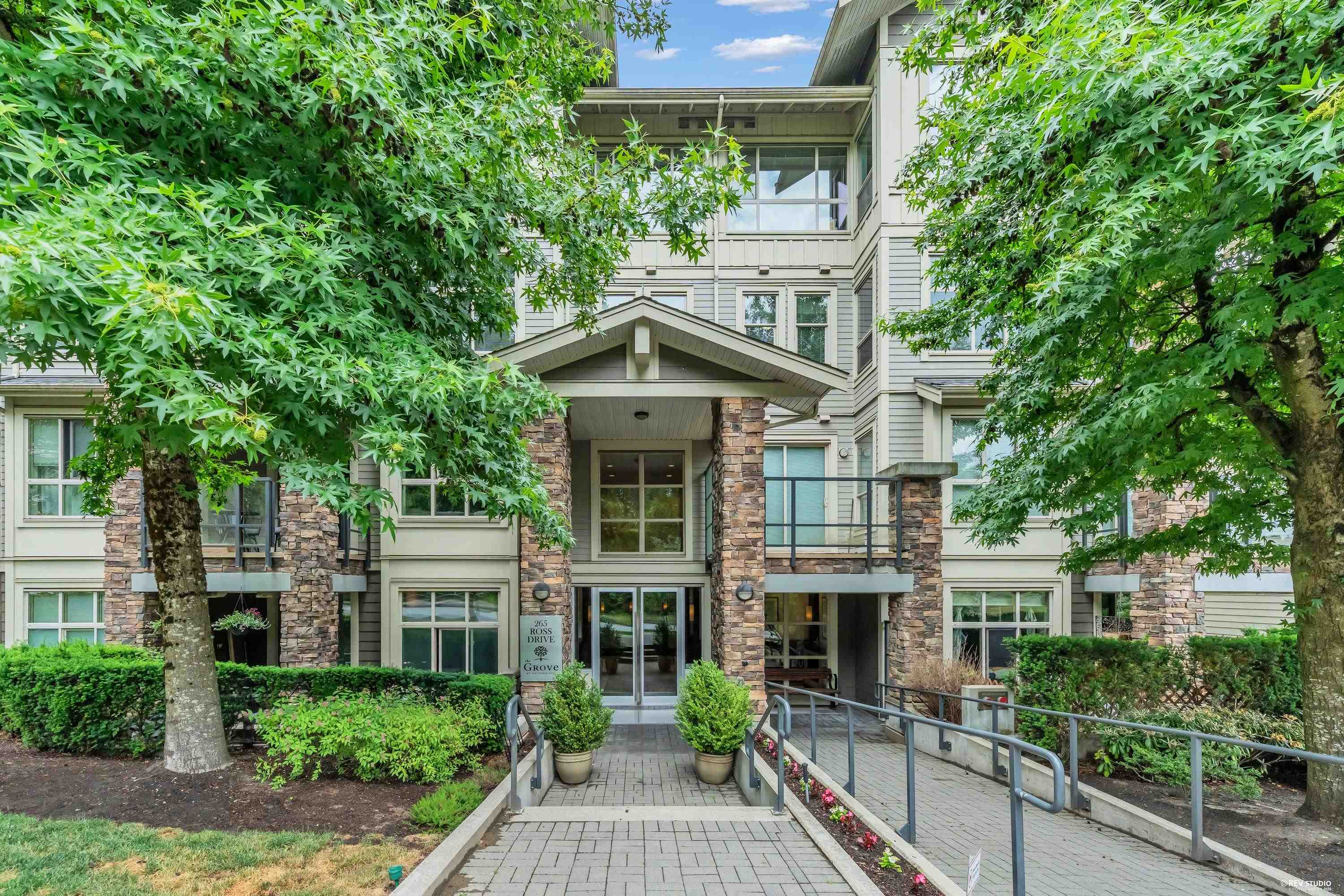 402 265 ROSS DRIVE, R3163794, BC,