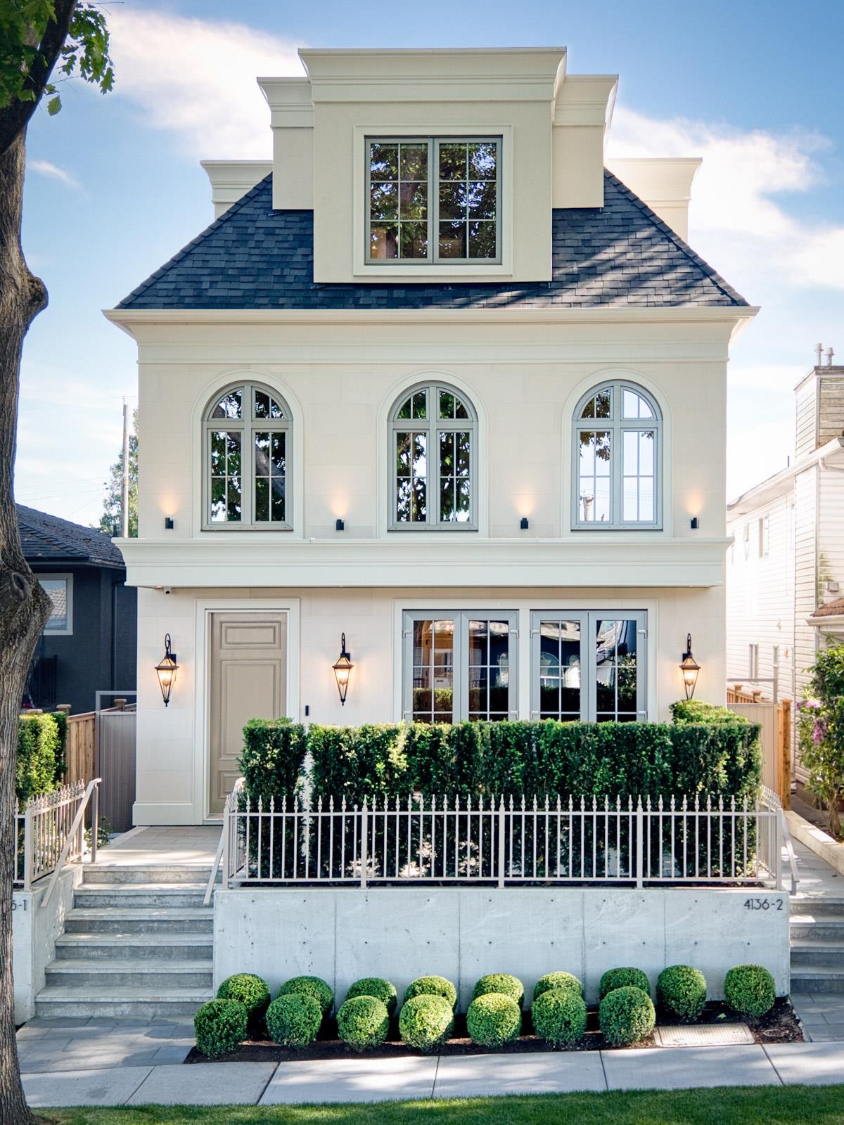 1 4136 CAMBRIDGE STREET, R3163807, BC,