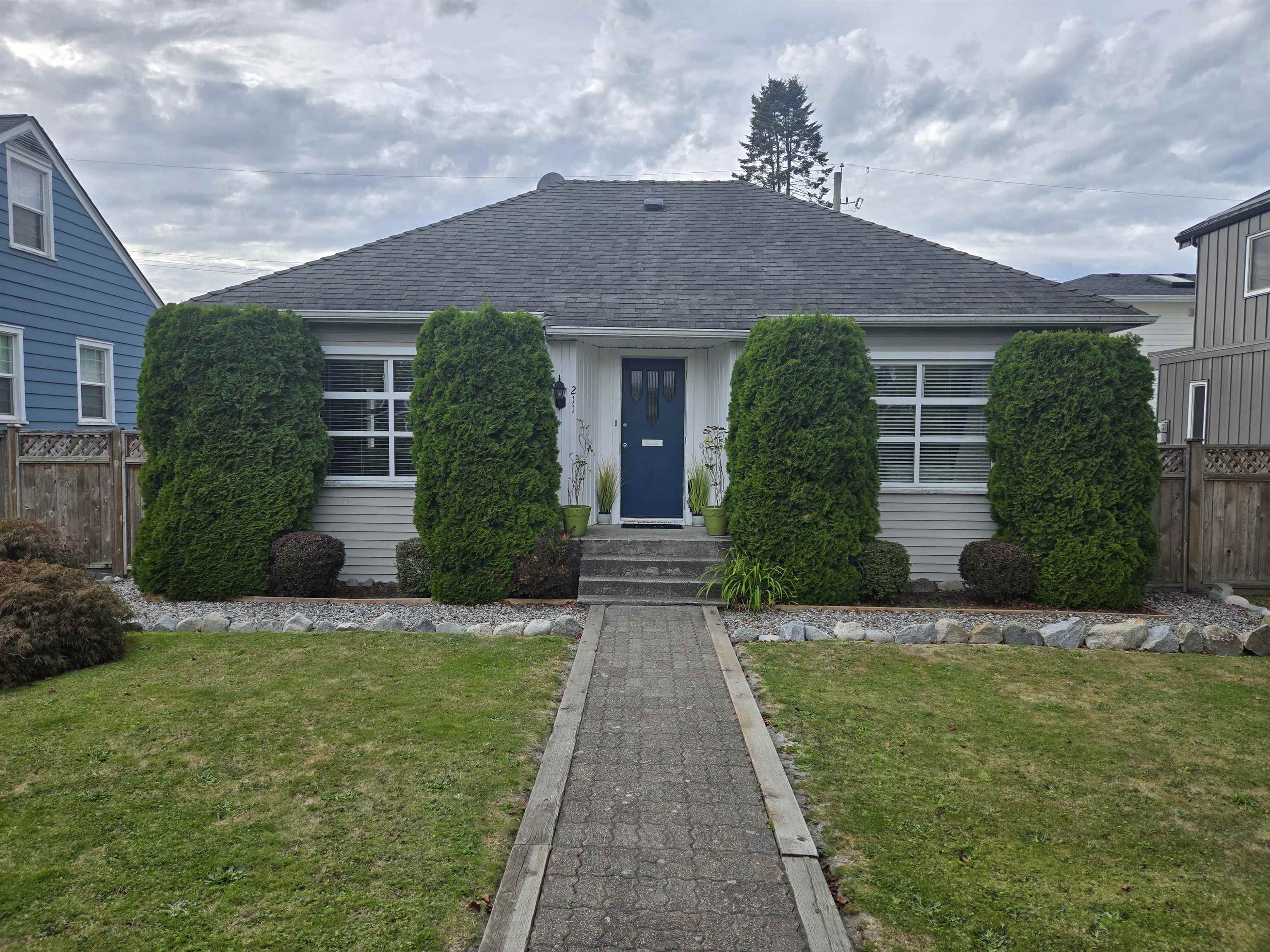 211 DOUGLAS CRESCENT, Richmond BC V7B 1E4, R3163960, BC,