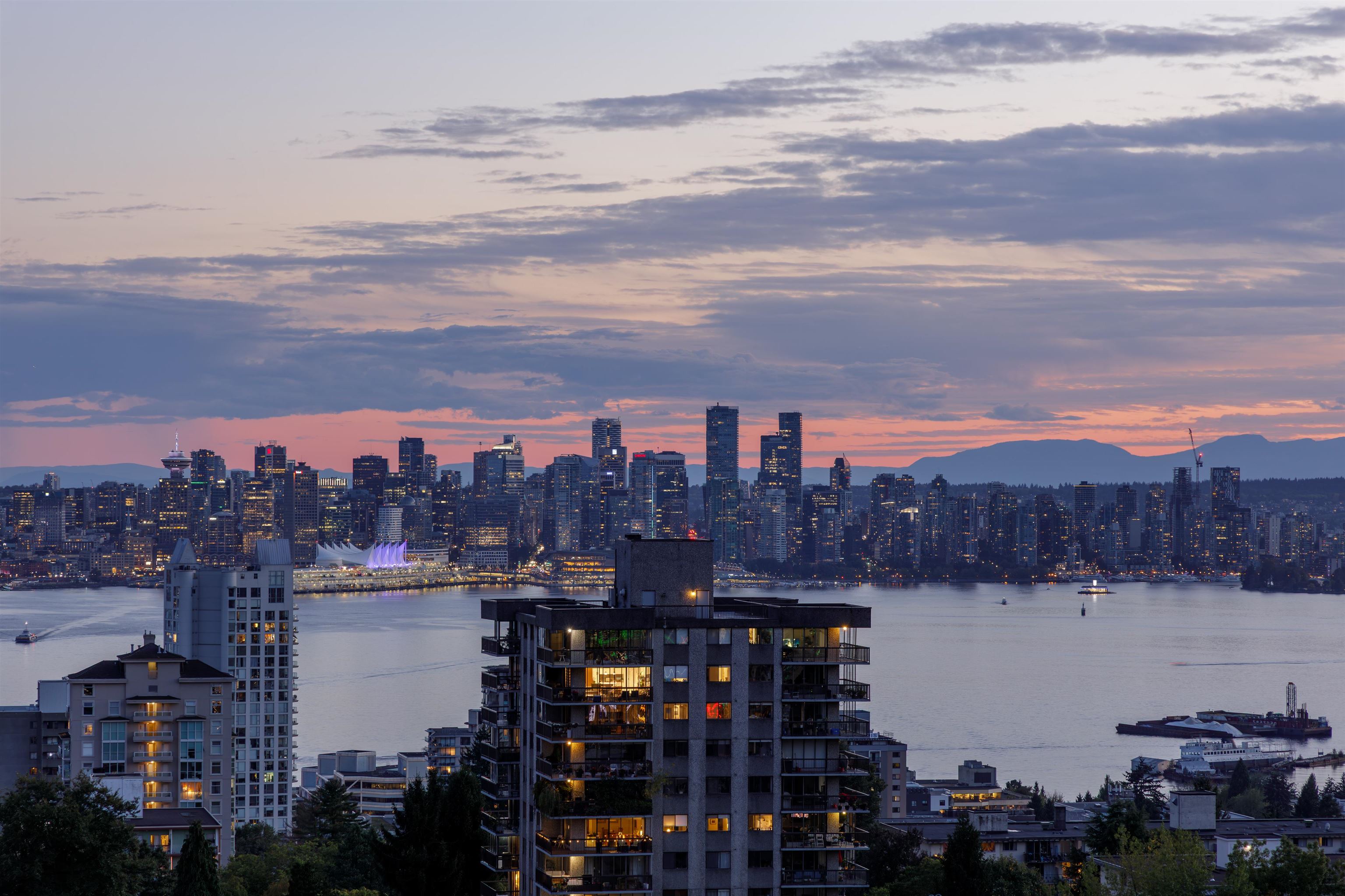1005 135 13TH STREET, R3163981, BC,