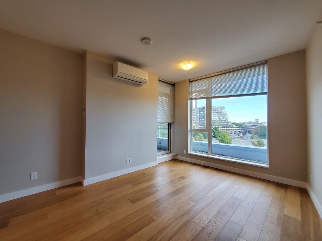 6F 5511 HOLLYBRIDGE WAY, R3164275, BC,