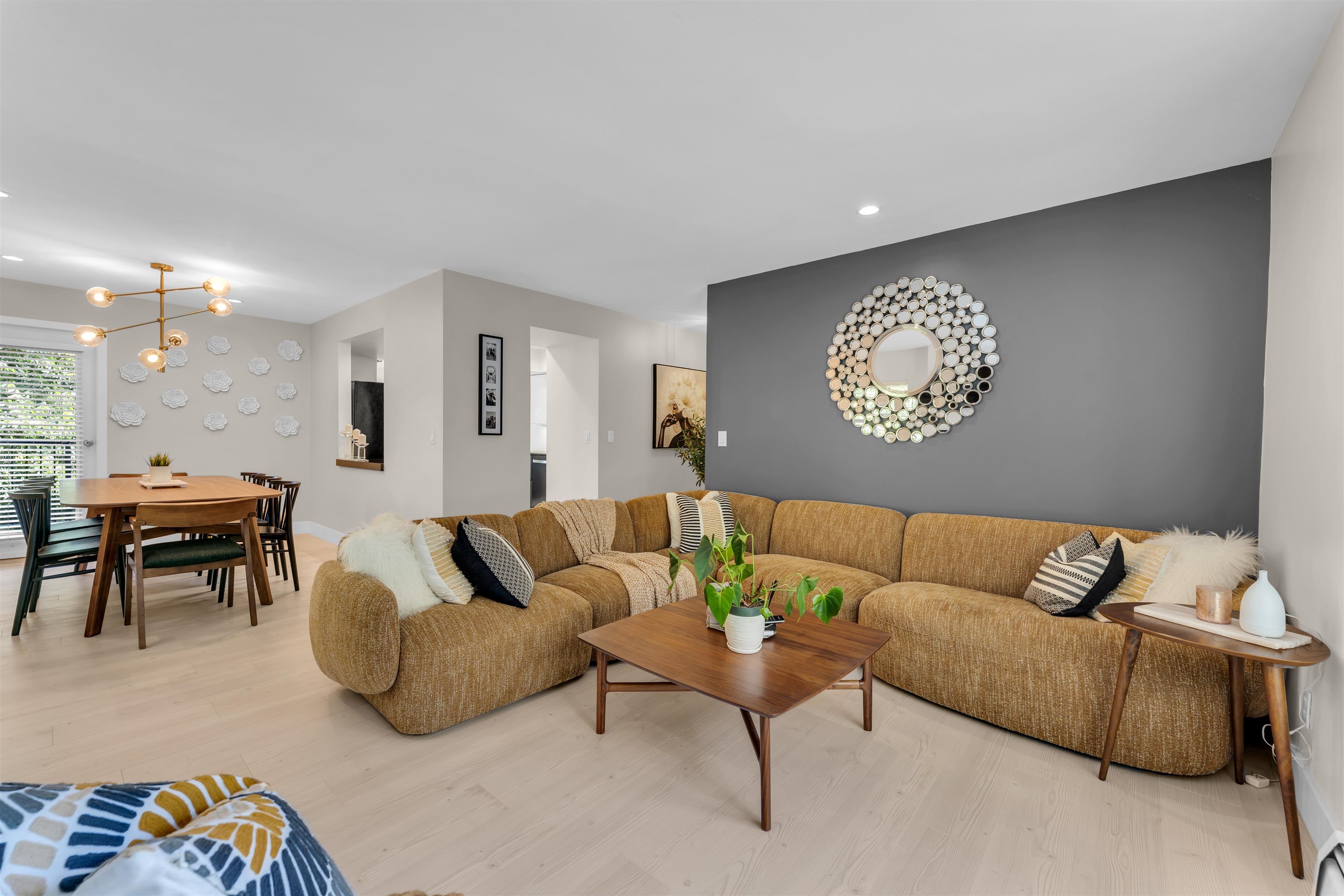 10 1140 FALCON DRIVE, R3164282, BC,