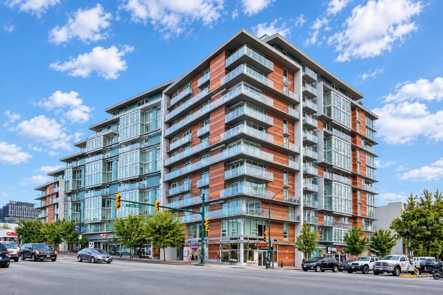 1211 180 2ND AVENUE, R3164327, BC,