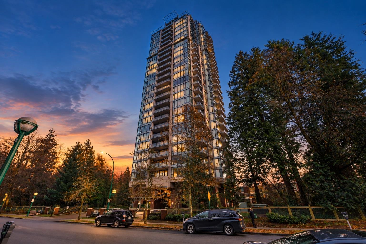 2902 7088 18TH AVENUE, R3164371, BC,